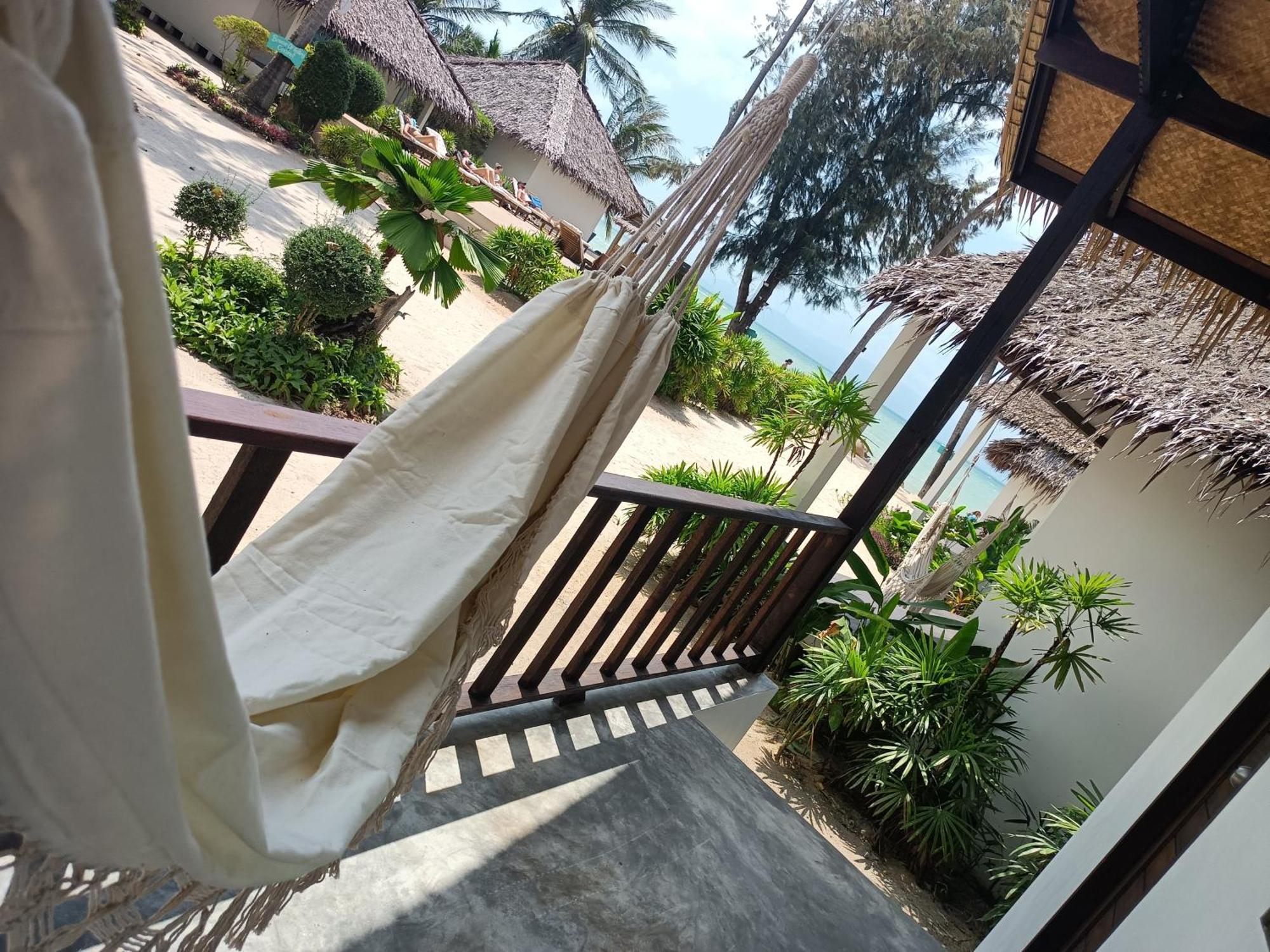 Large Bungalow,1499964304:JPEG