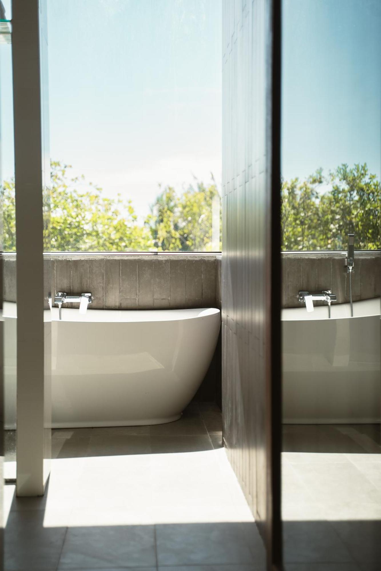 Premier King Pool View,1500076501:JPEG