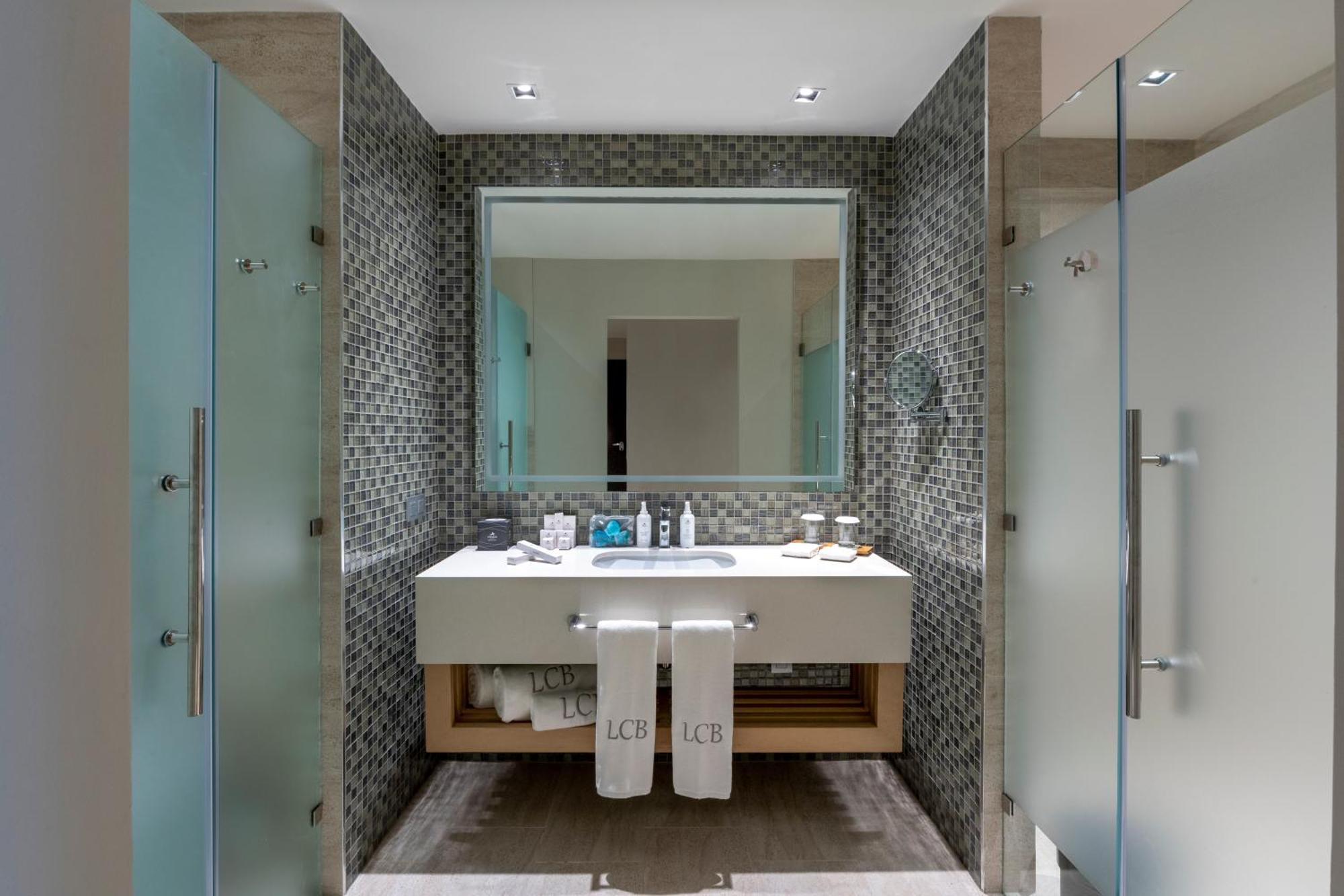 Unique King - Ocean View Junior Suite,1500104944:JPEG