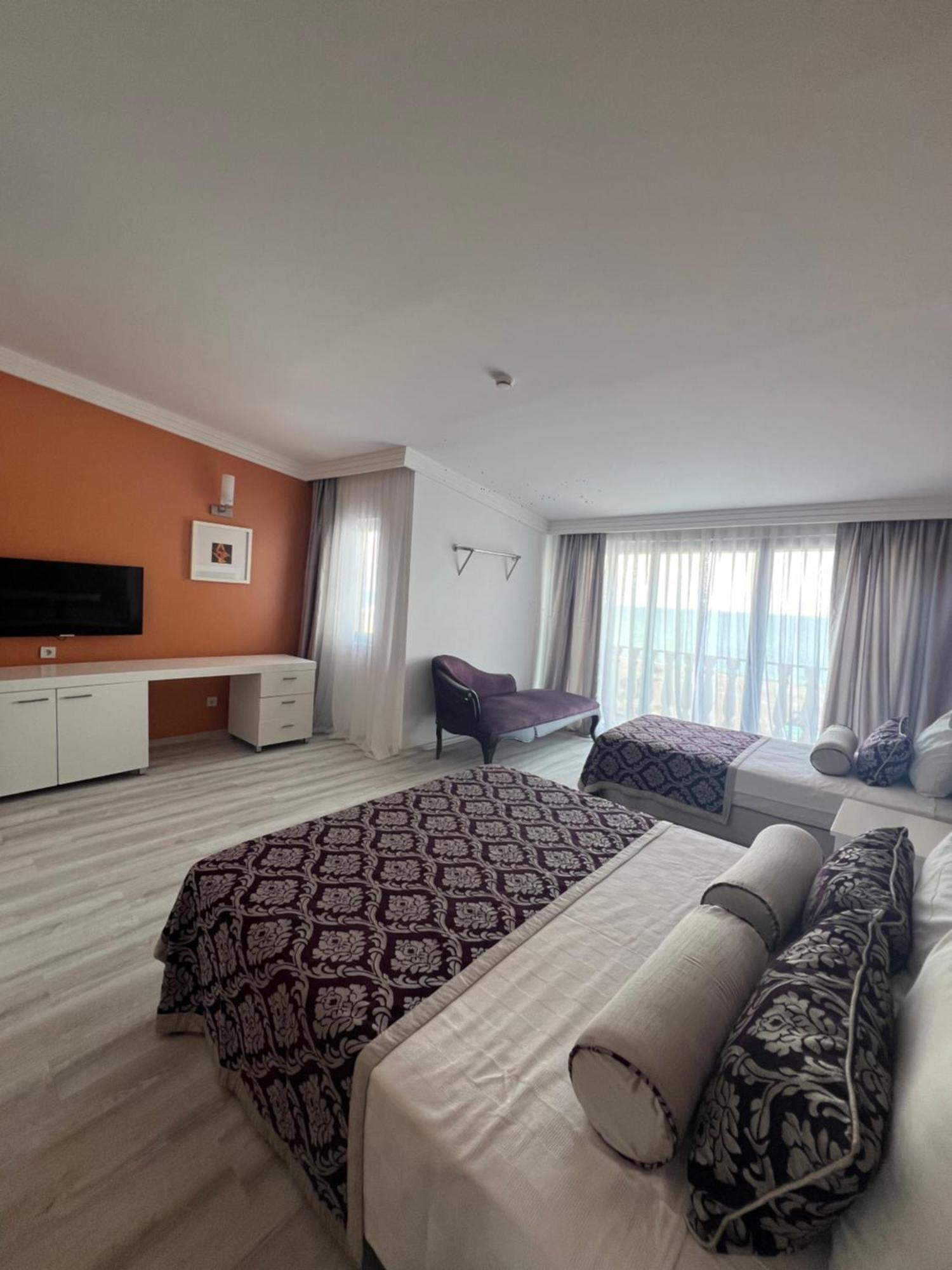 Suite with Sea View,1505996656:JPEG