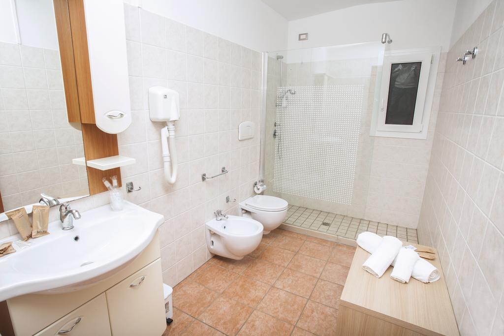 Family Bungalow,823429295:JPEG