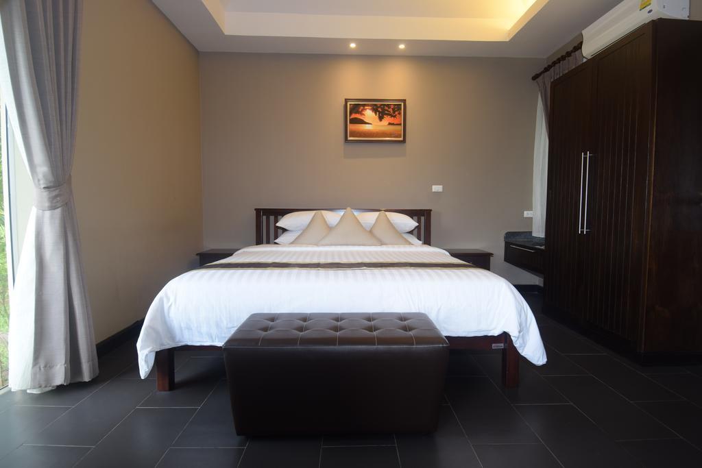 Deluxe Double Room with Pool View,160386027:JPEG
