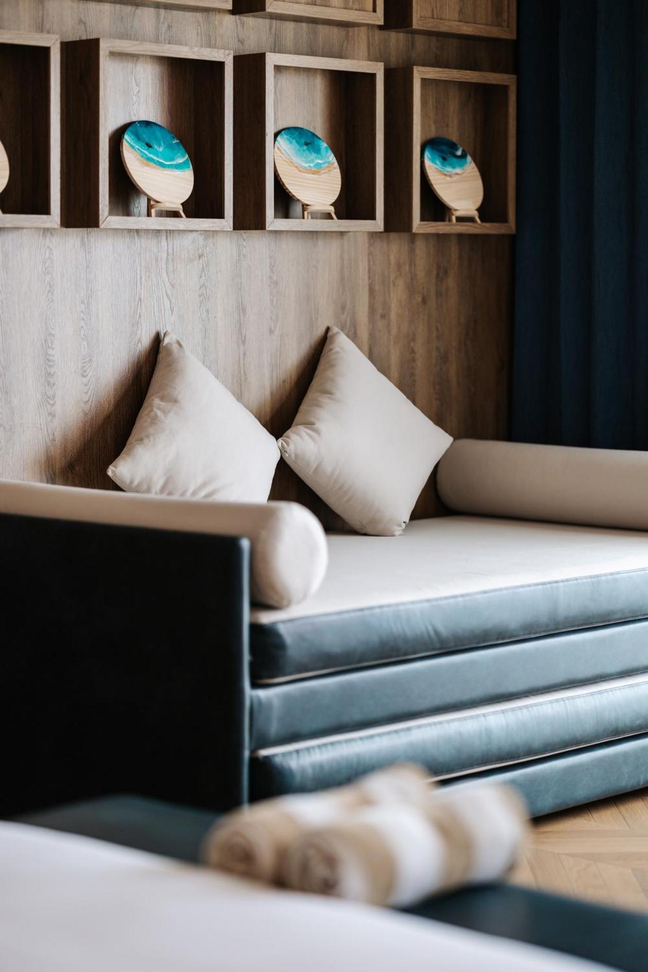 Beach Suite with Sunset View,1524677158:JPEG