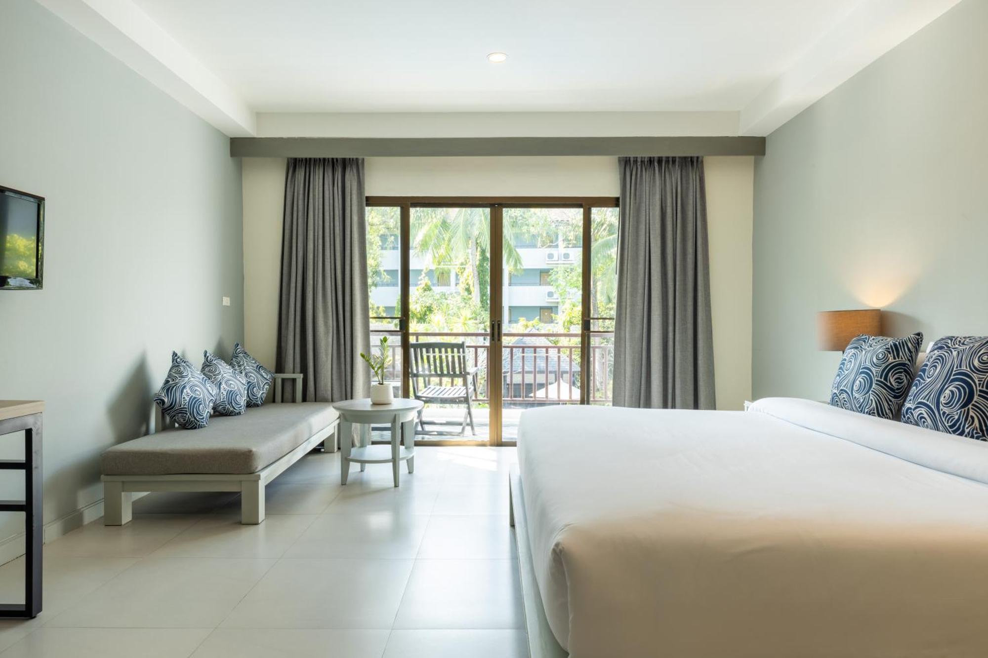 Superior Double or Twin Room,696473922:JPEG