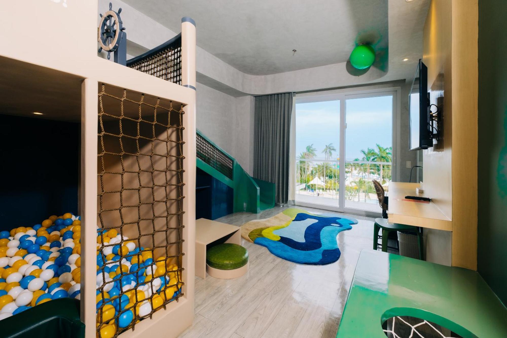 Playroom Suite Neverland,1527020506:JPEG