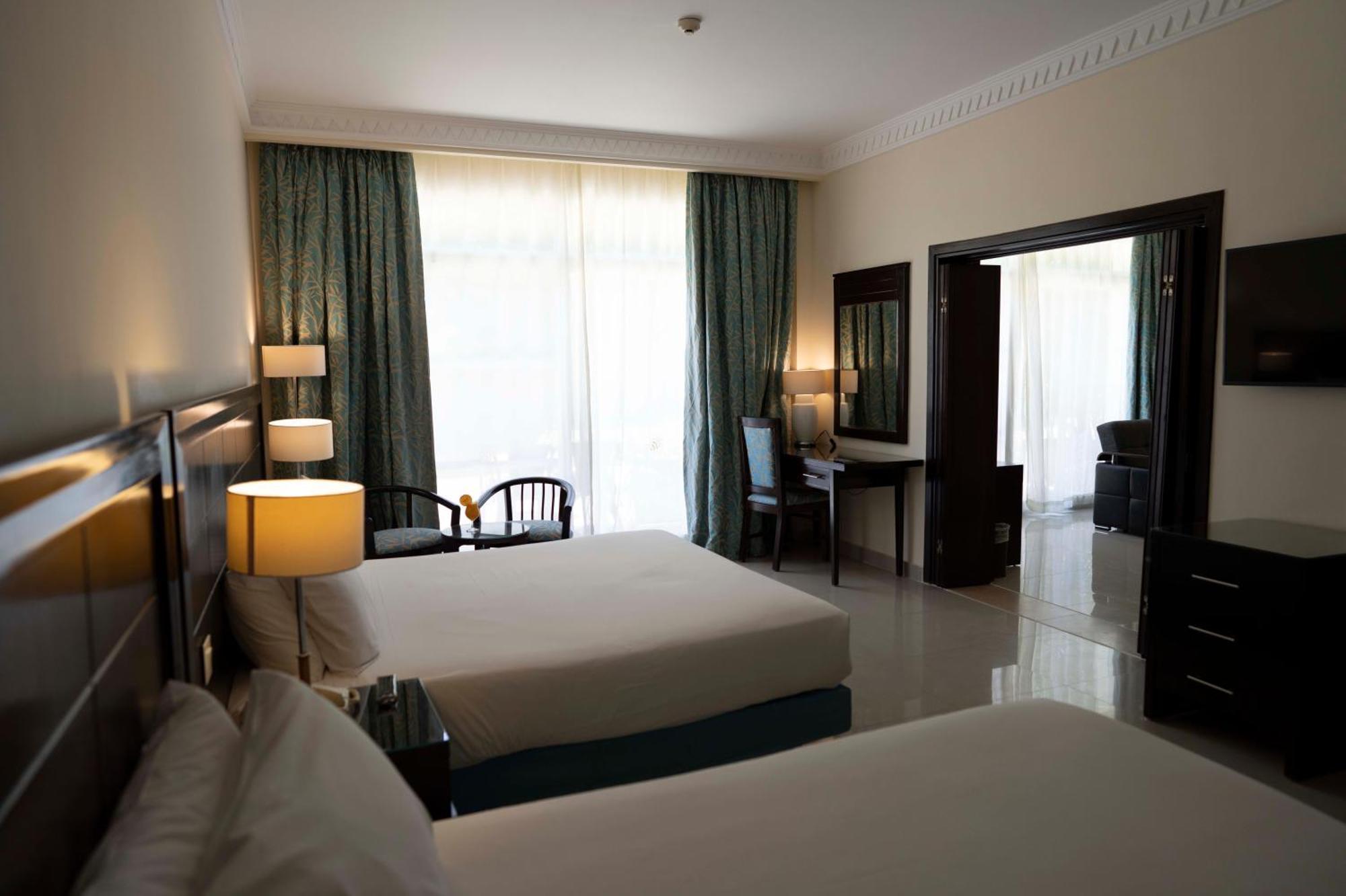 Suite with Garden View,1531811830:JPEG