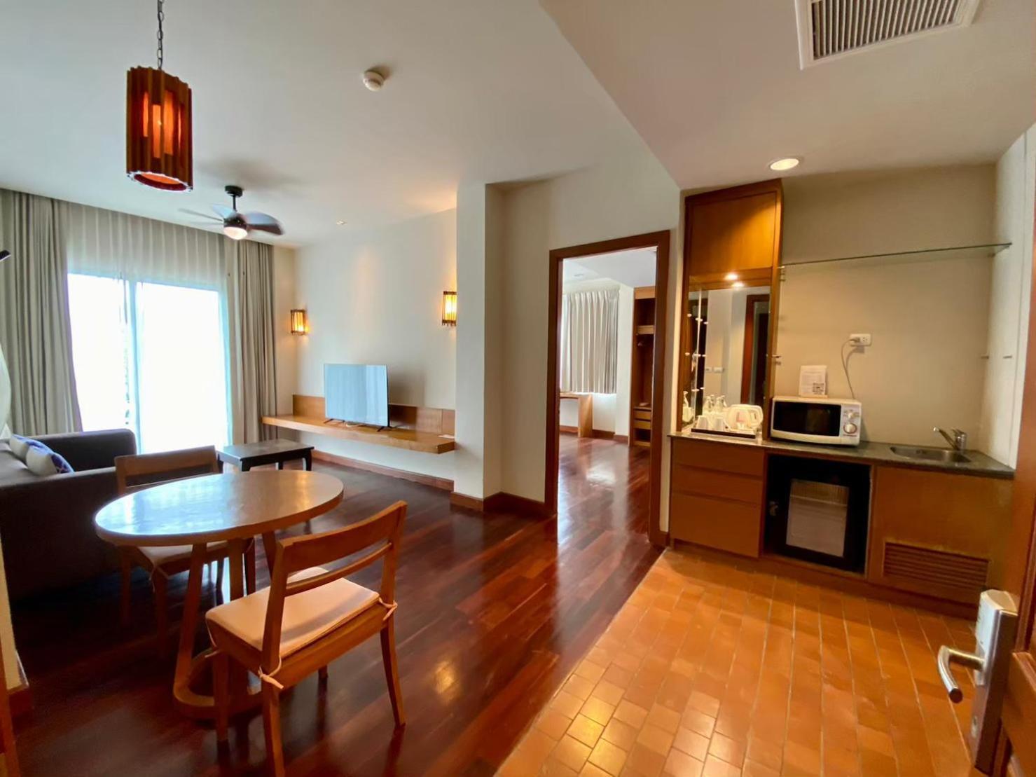 Vana Lake View Suite,1534948102:JPEG