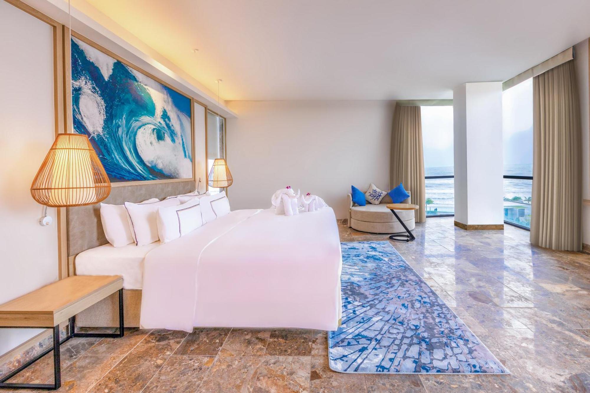 Grand Premium with Minibar per Night - Daily Guest Activities,1535589061:JPEG