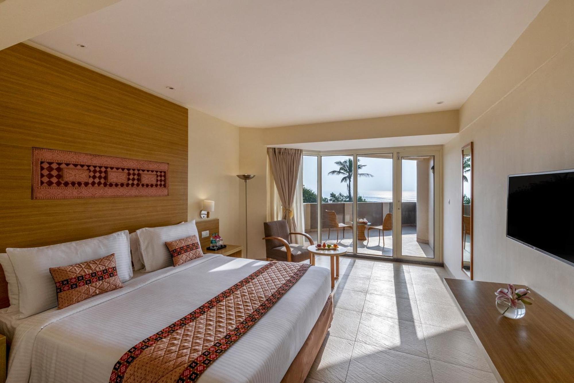 Sea View Deluxe Room with Balcony