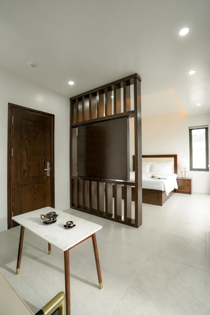 Suite with Pool View