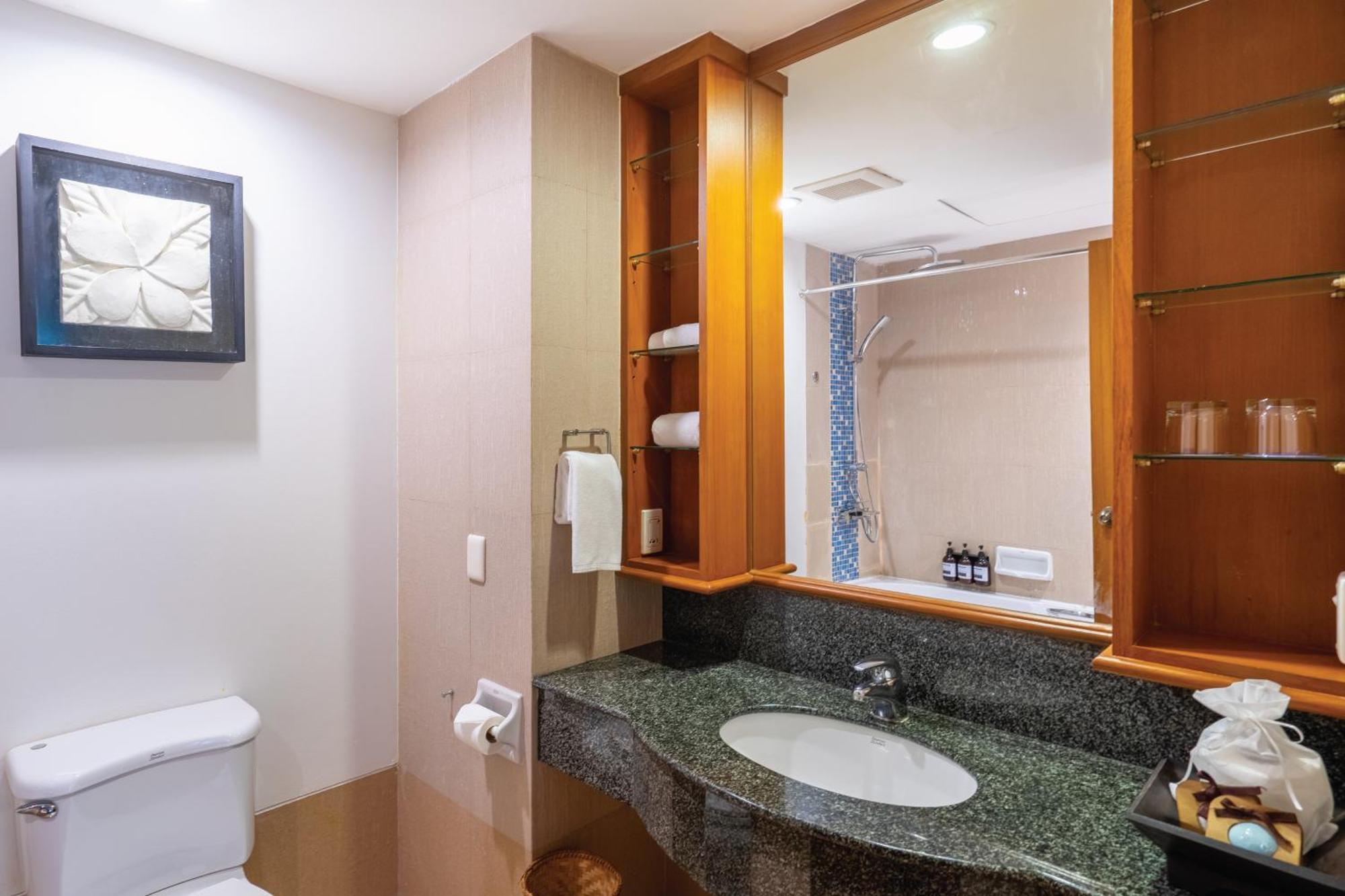 Premier Golf View Junior Suite (Size 65 sqm.),1537822555:JPEG