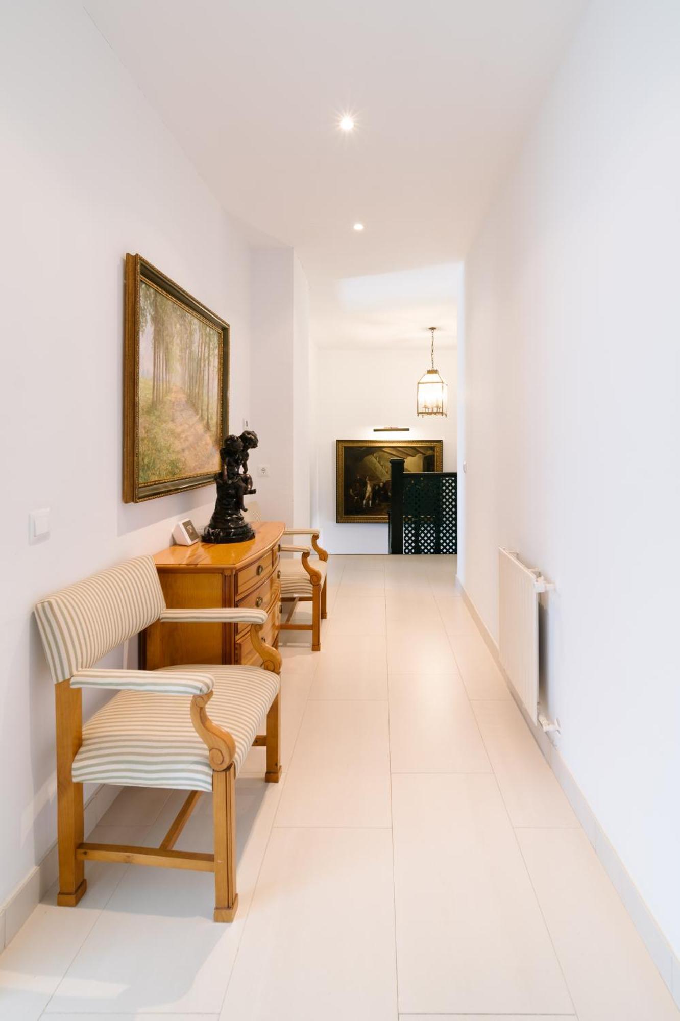 Standard Double Suite,1540071793:JPEG