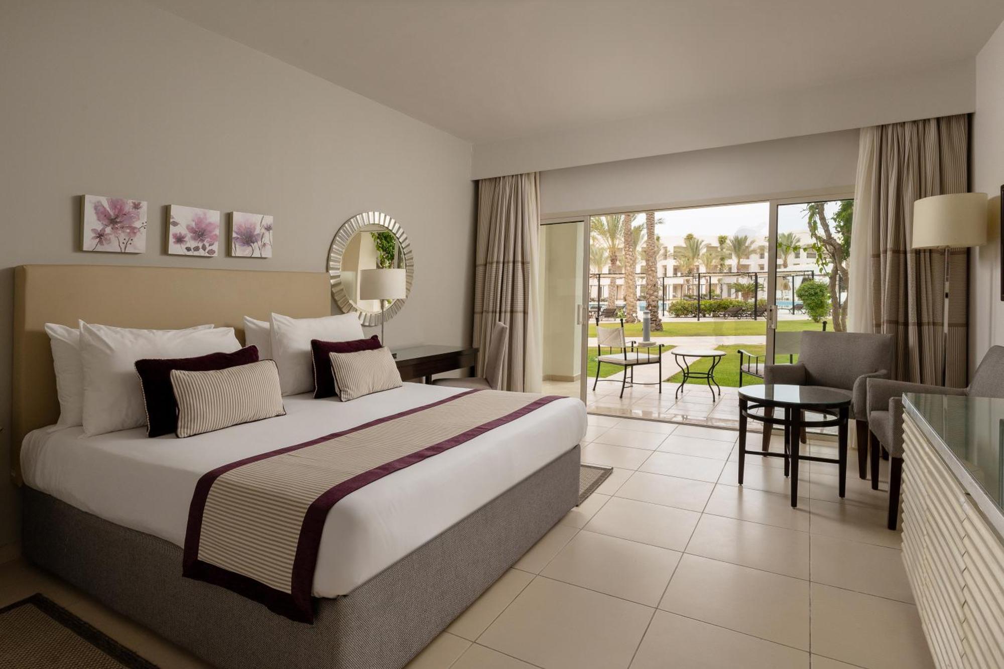 Family Queen or Twin Bed Garden View,1539155872:JPEG