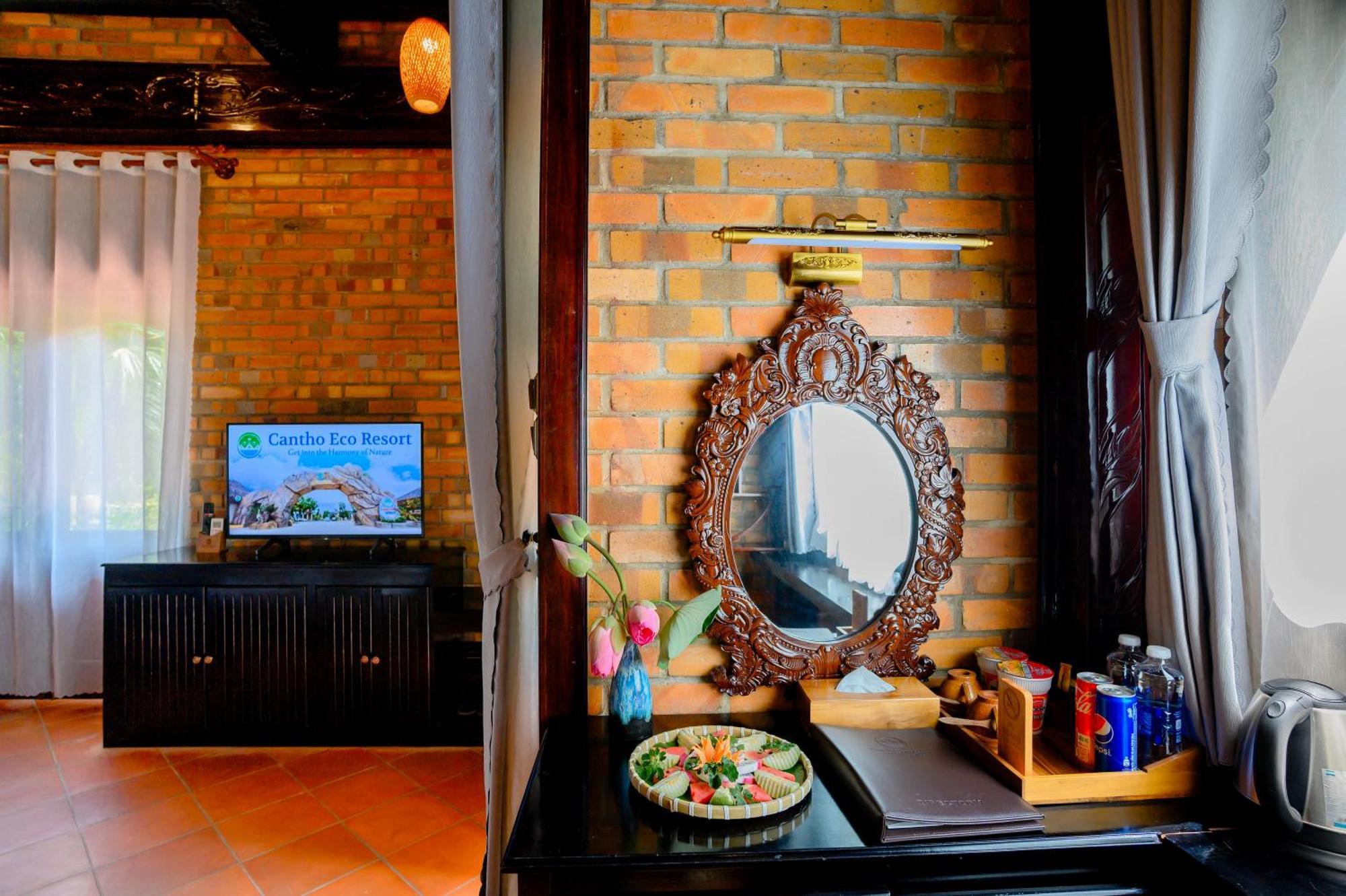 Bungalow with Garden View,1540251559:JPEG