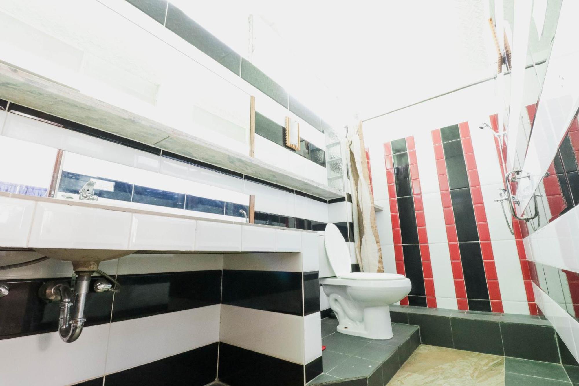 Quadruple Fan Room,1541561791:JPEG