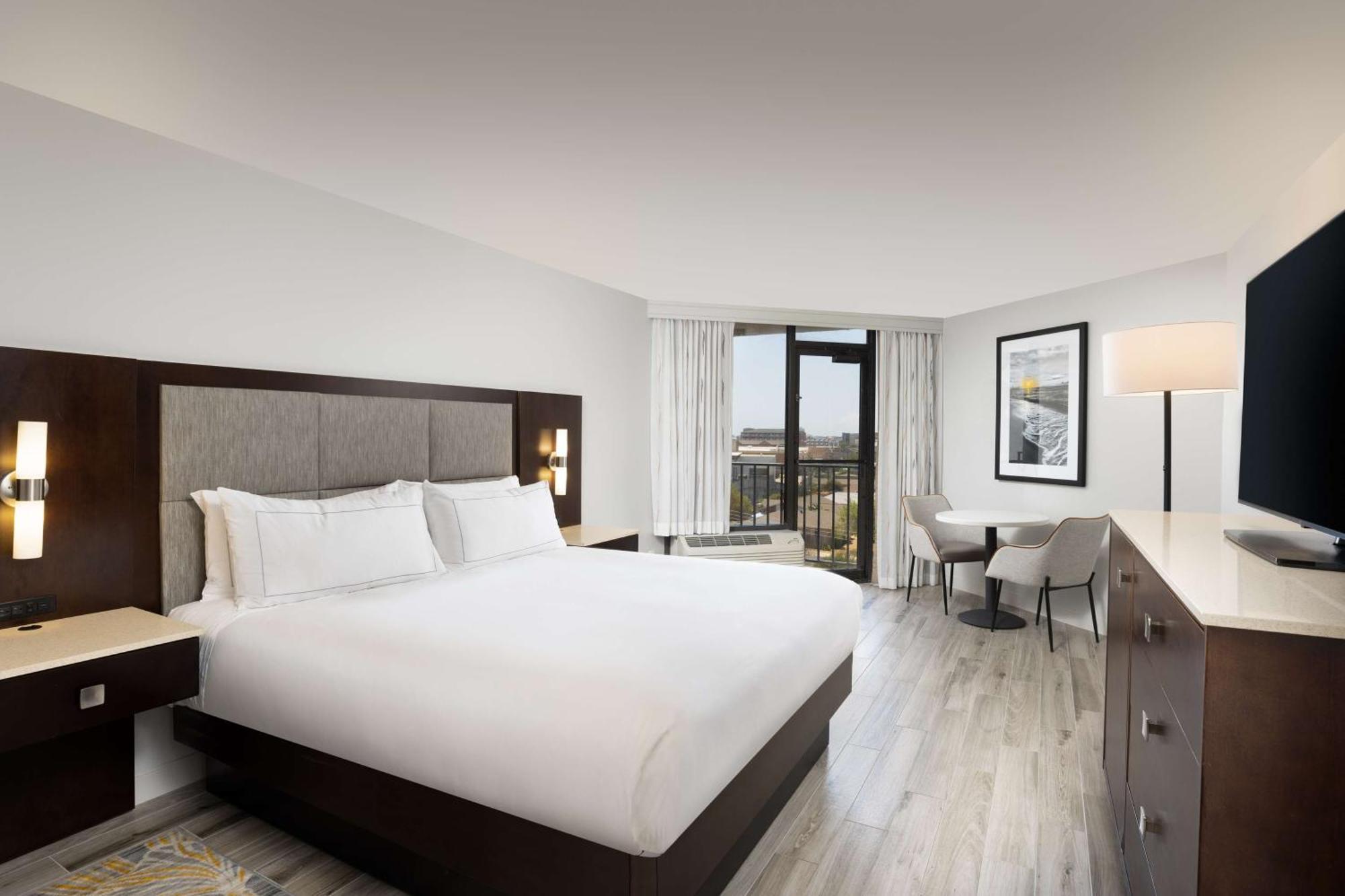 King Room,1542426112:JPEG