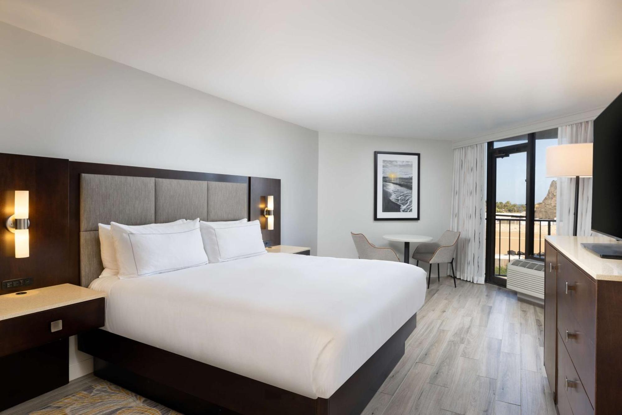 King Room with Balcony,1542426112:JPEG