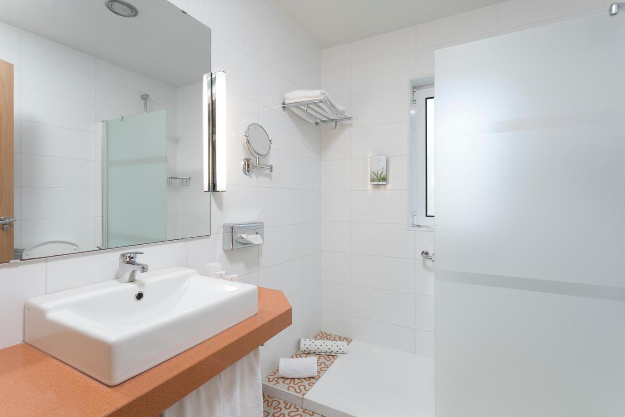 Premium Two-Bedroom Apartment,1543461997:JPEG