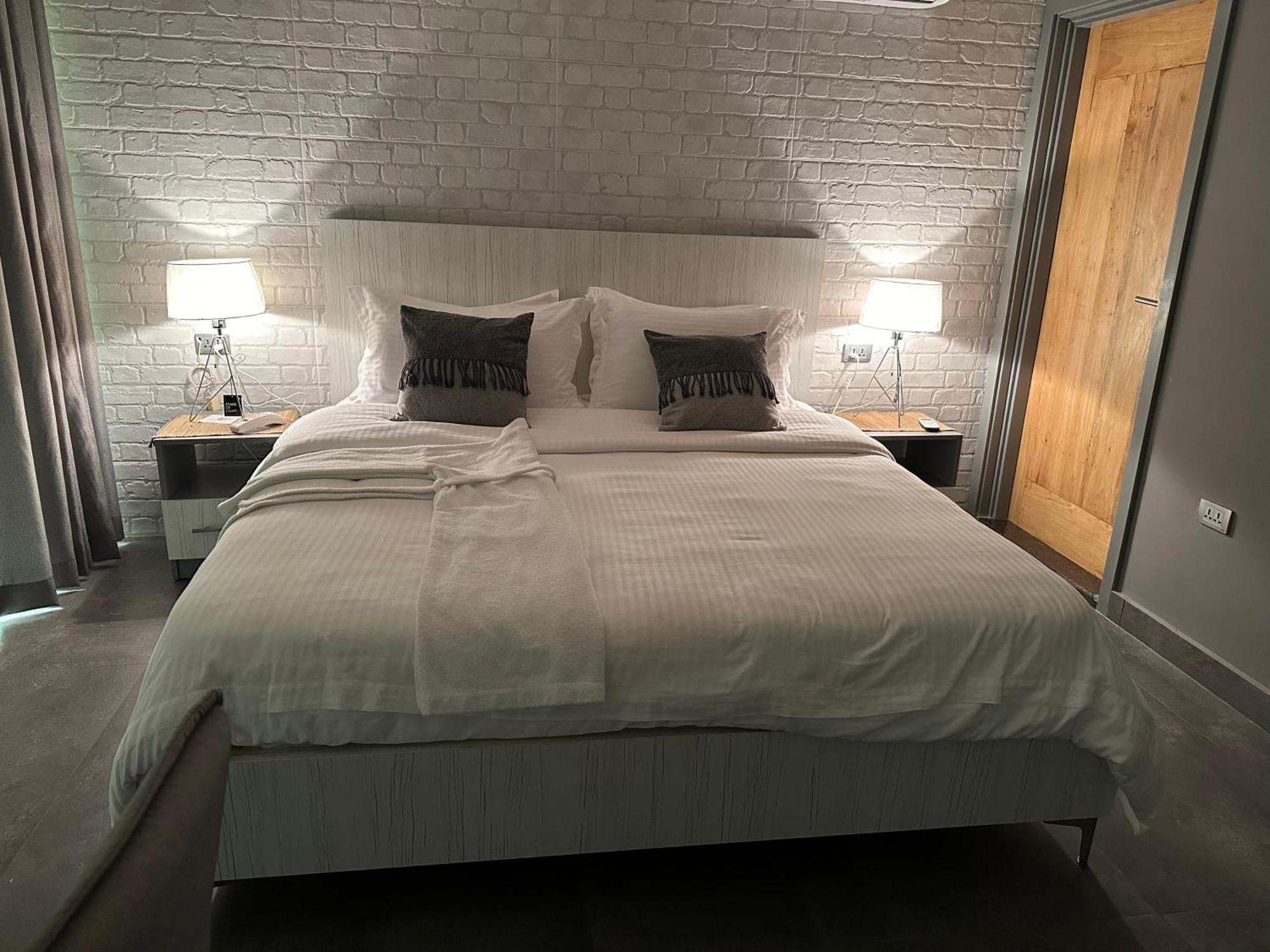 Budget Double Room,1543656046:JPEG