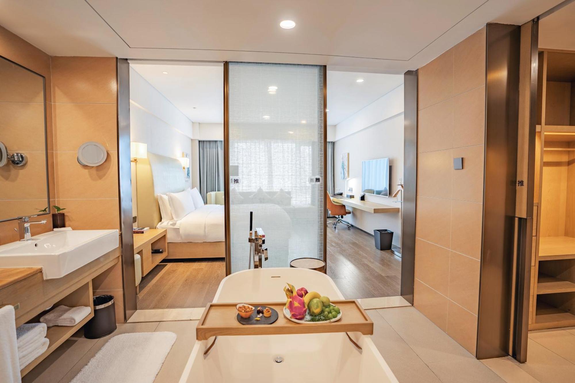 One-Bedroom Deluxe King Suite,1543887970:JPEG