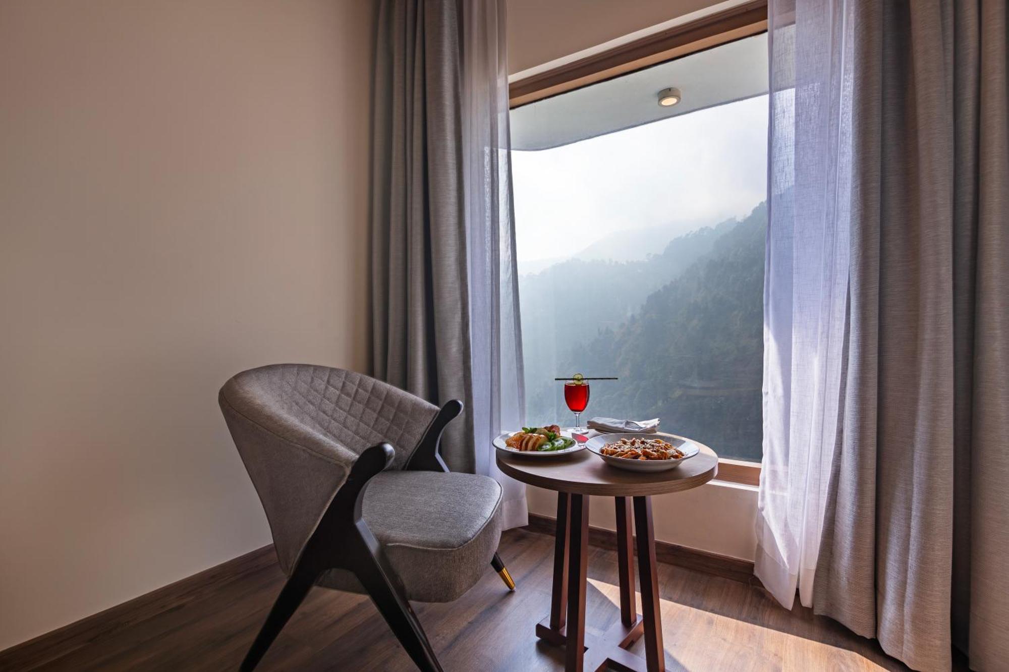 Valley View Premier Room With Balcony
