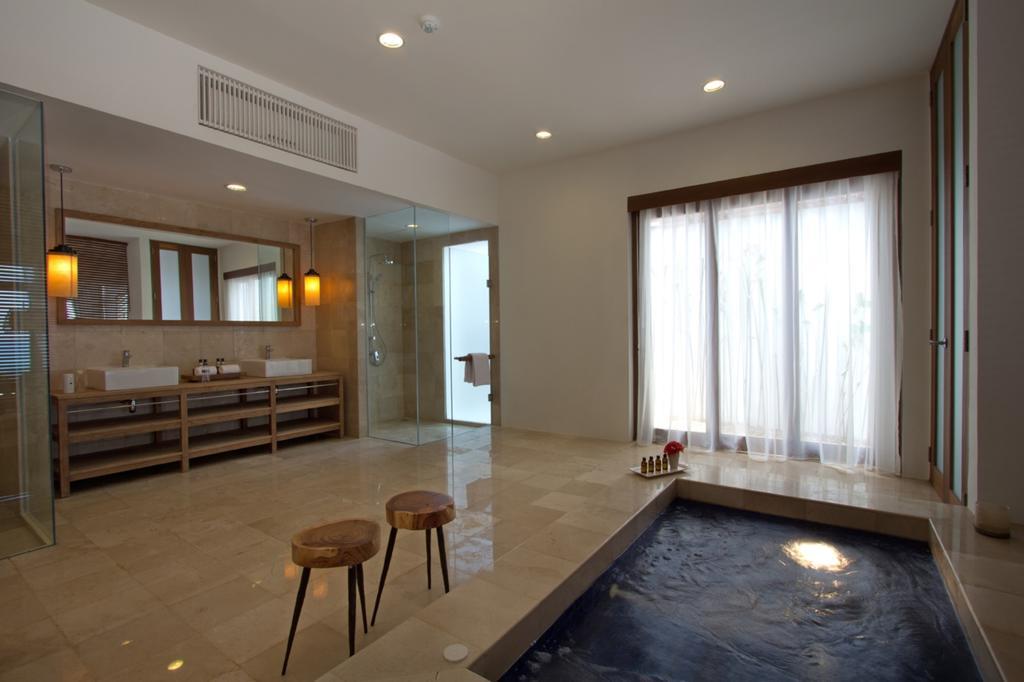 Premier Three-Bedroom Villa,285036161:JPEG