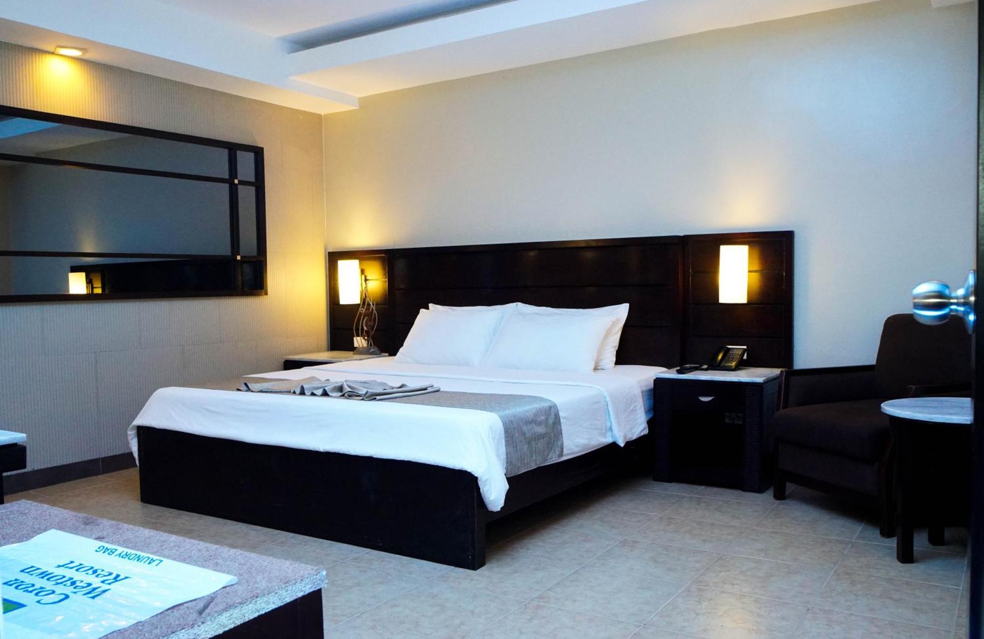 Family Room,1546046689:JPEG