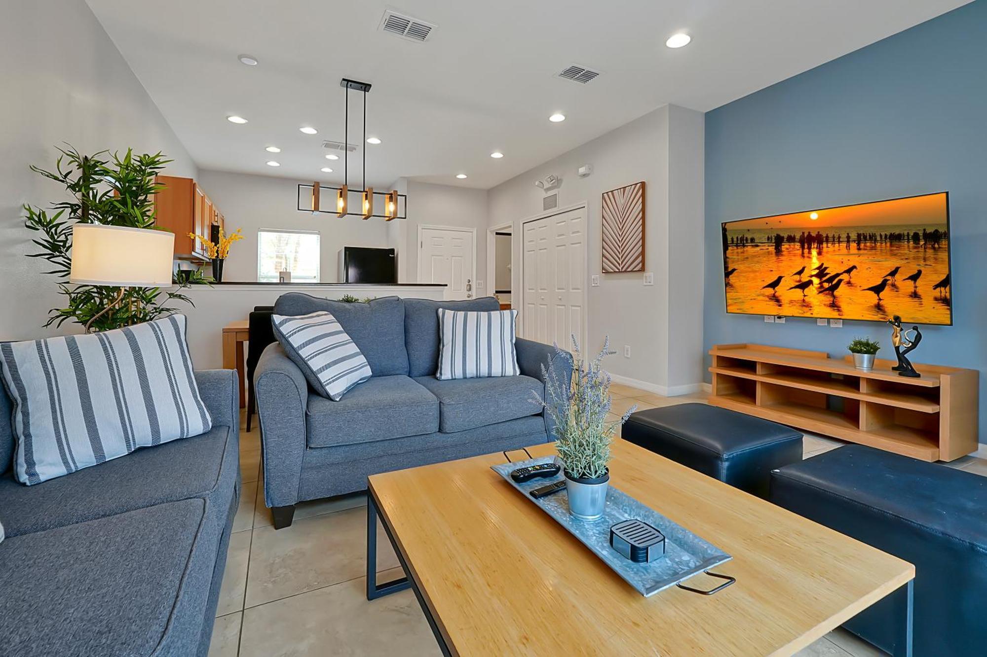 Two-Bedroom Townhouse Private Hot Tub