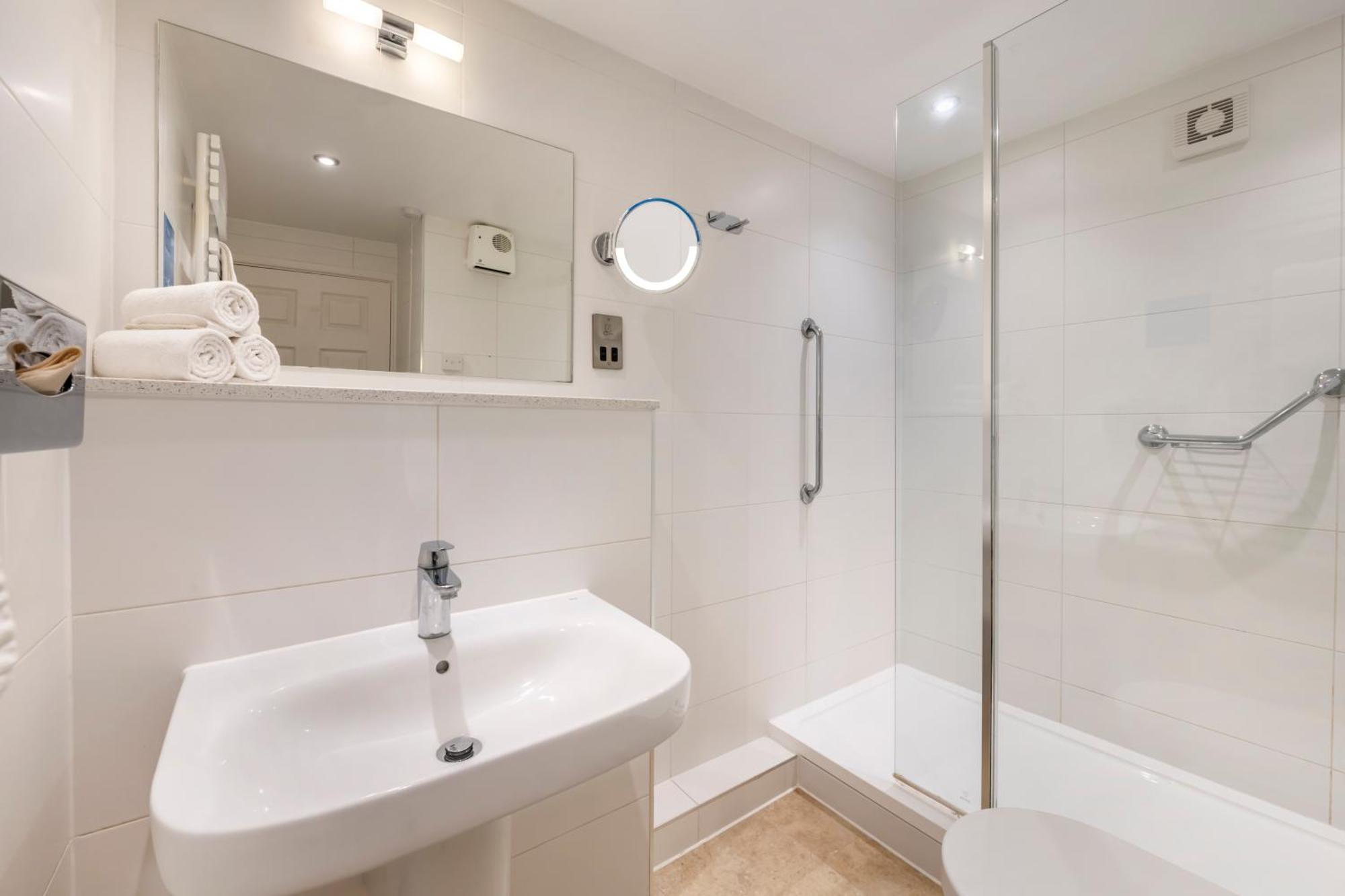 One-Bedroom Apartment,1546997713:JPEG