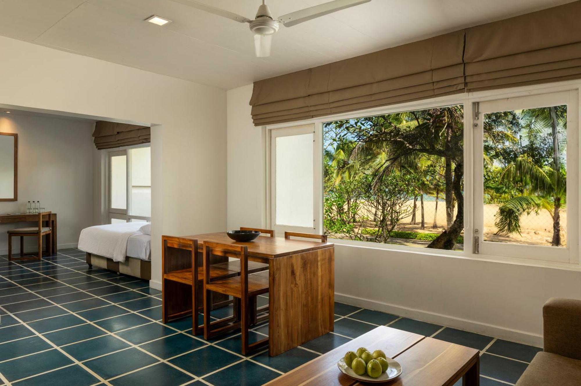 Family Room with Sea View - 15% off at Center Point, Black Coral & 10% off at Seaside Social restaurants,1547305519:JPEG