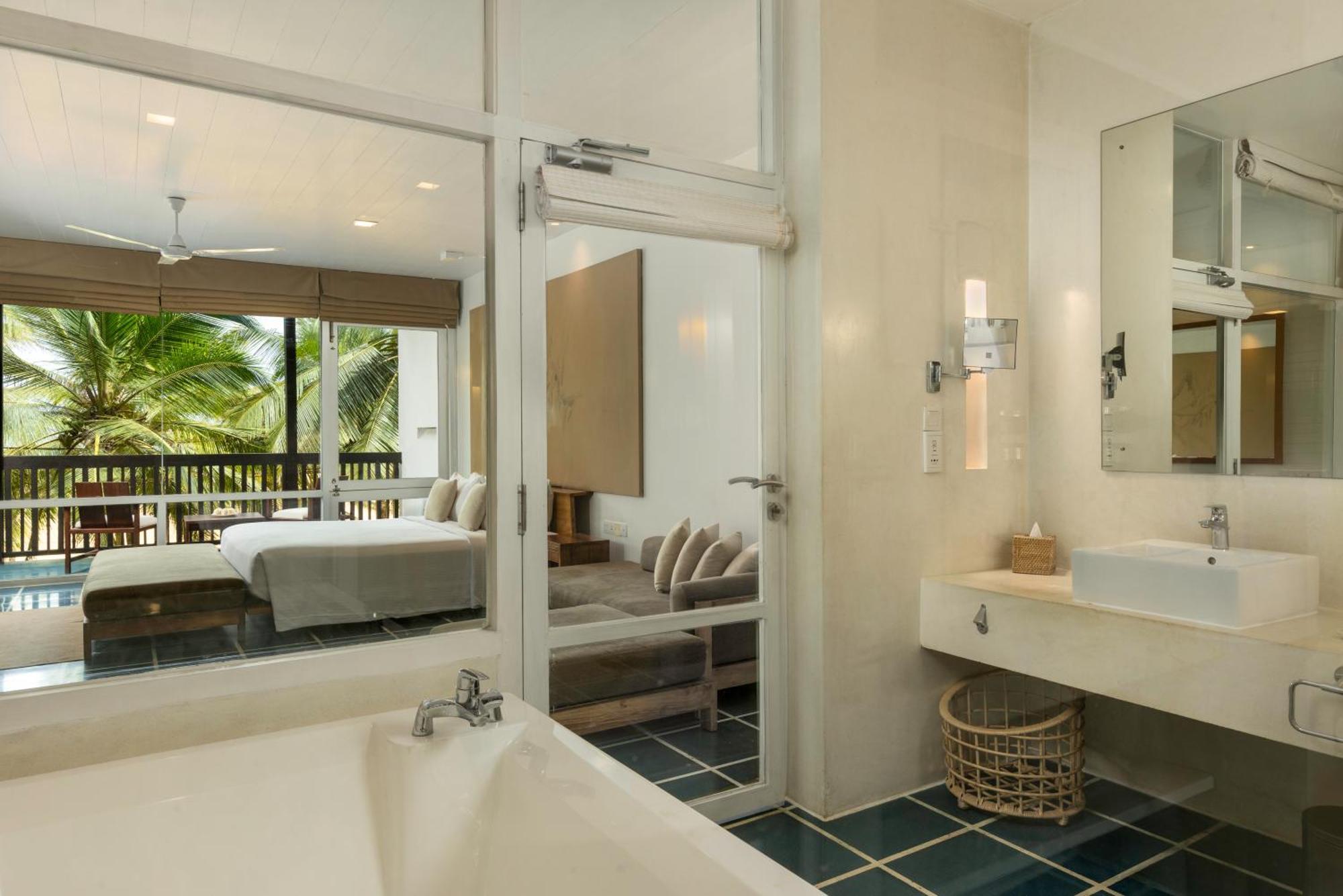 Super Deluxe Double Room Sea view at Center Point Black Coral & at Seaside Social restaurants