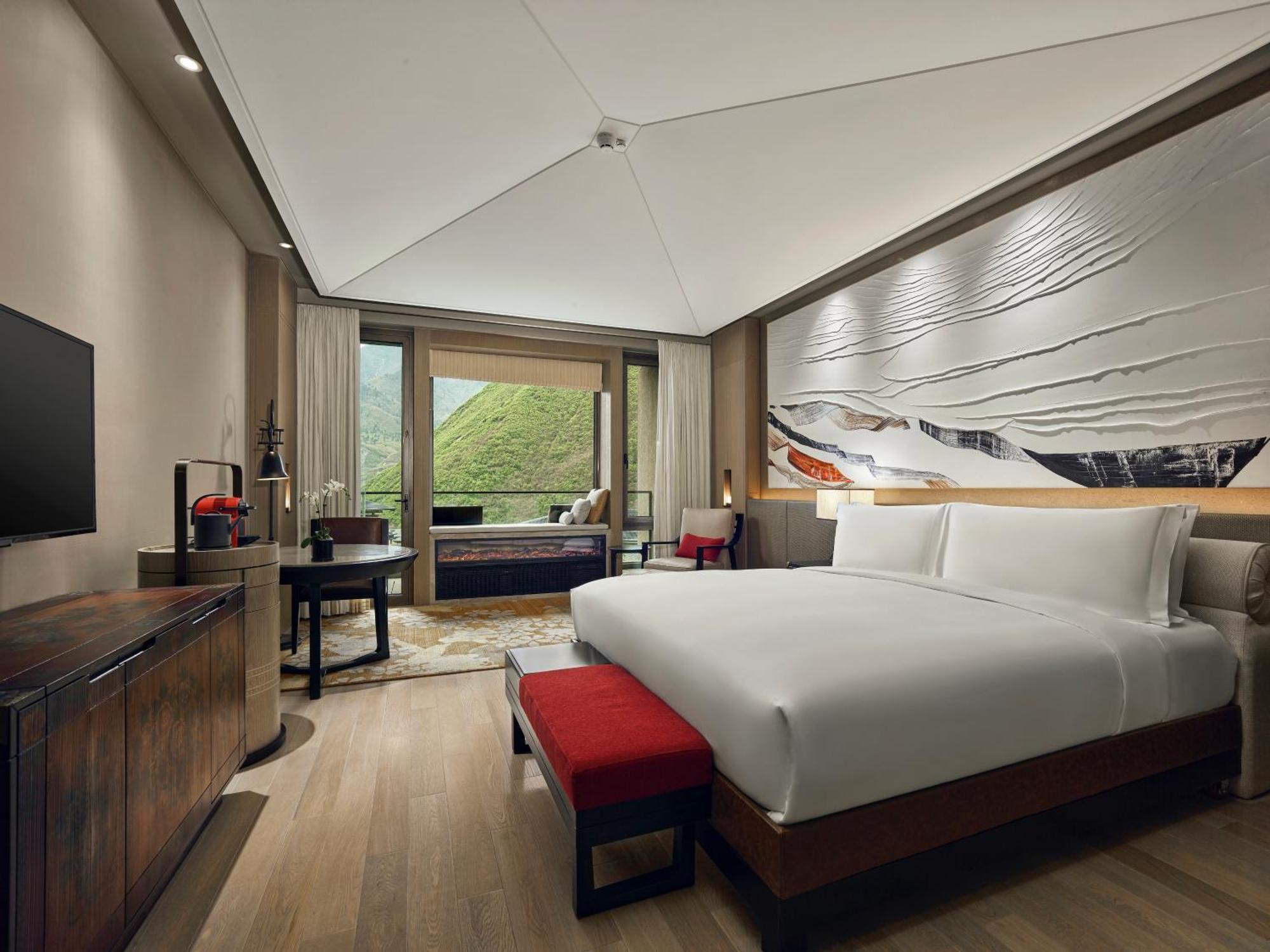 Deluxe King Room,1547983888:JPEG