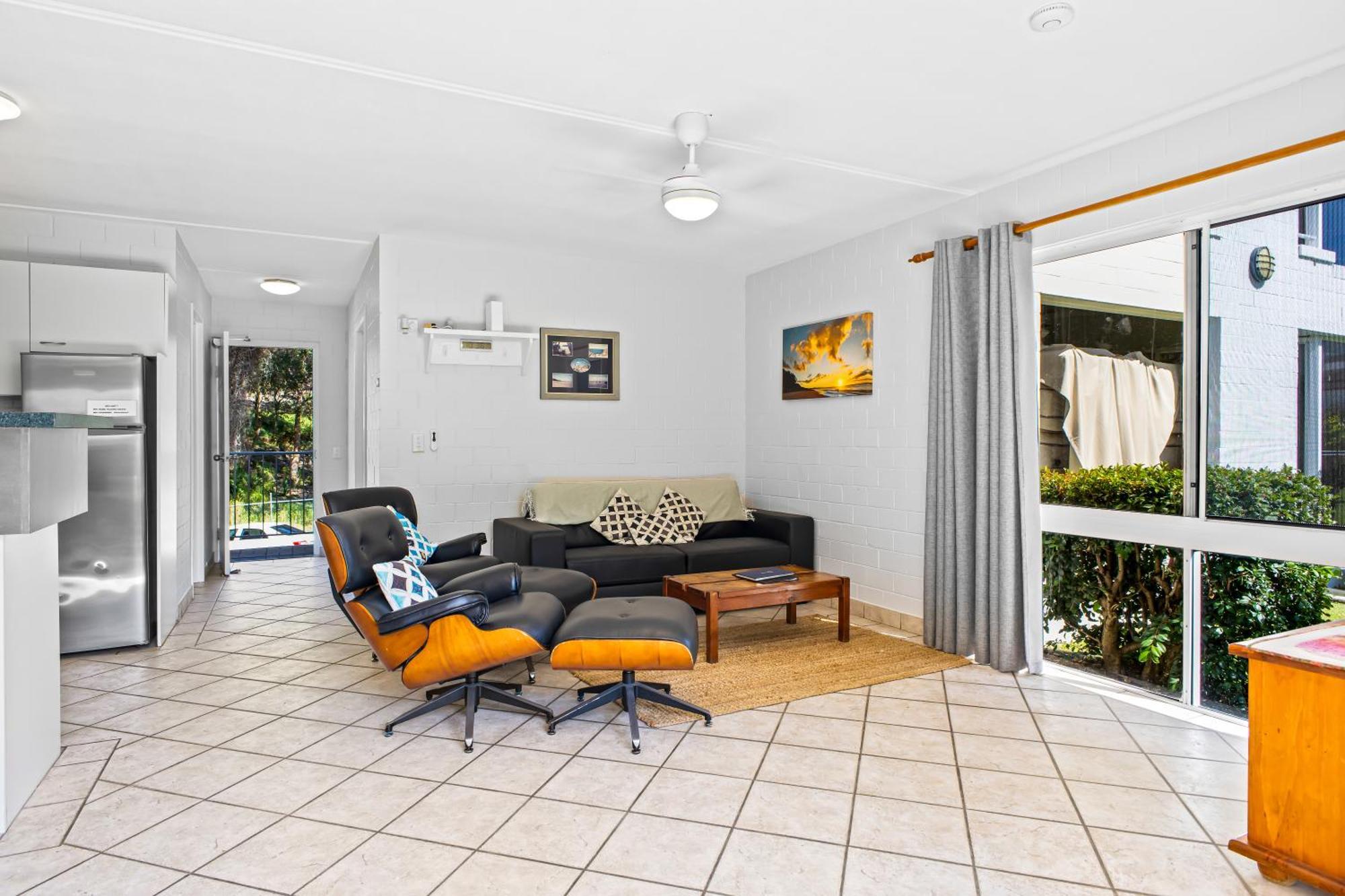 One-Bedroom Apartment,1547435131:JPEG