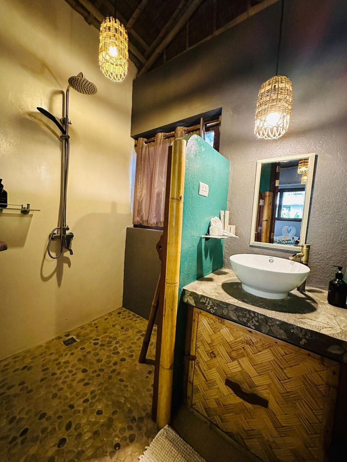 Studio with Balcony,1547643538:JPEG