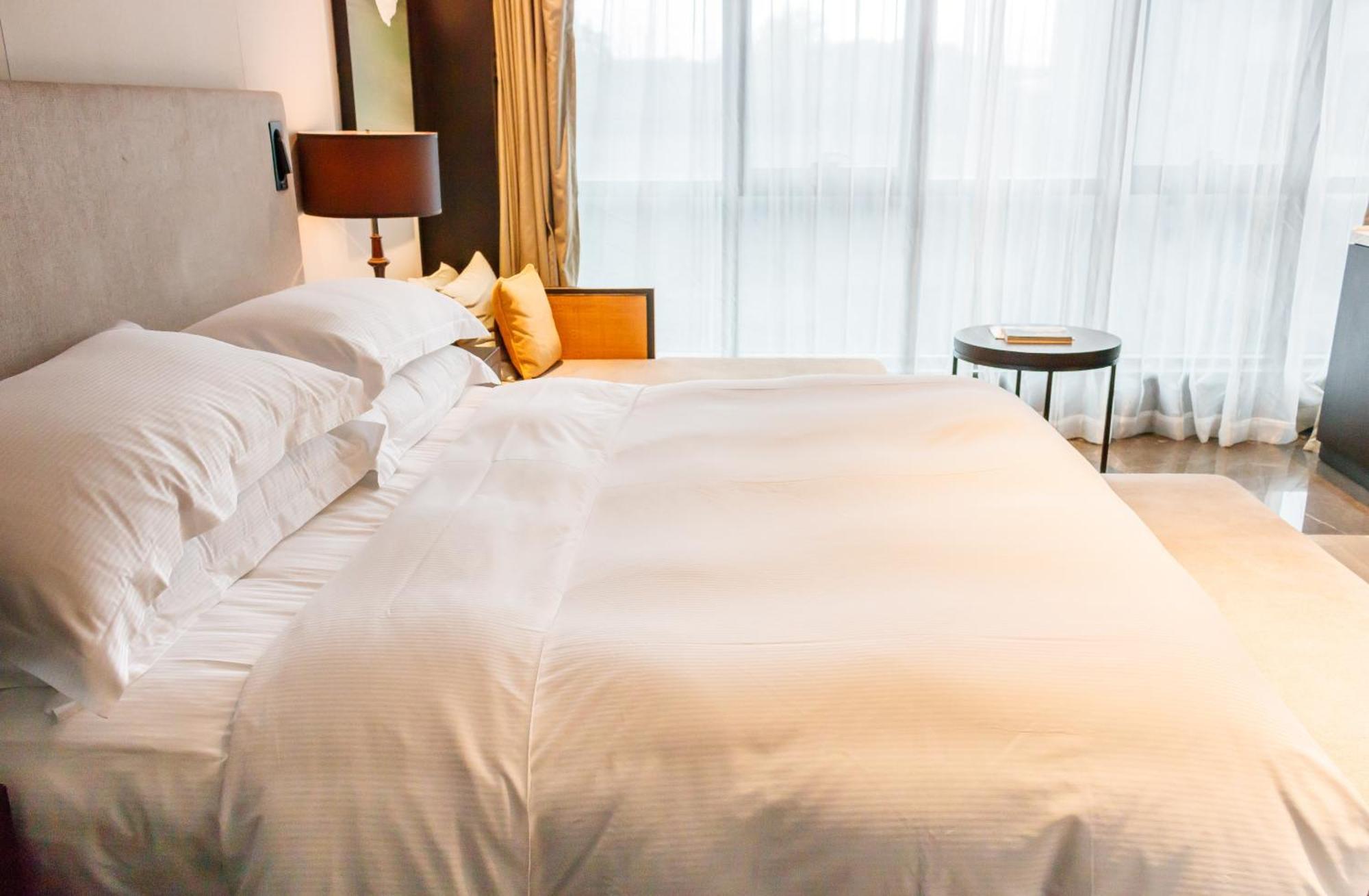 King Room with Balcony and Garden View,1551339319:JPEG