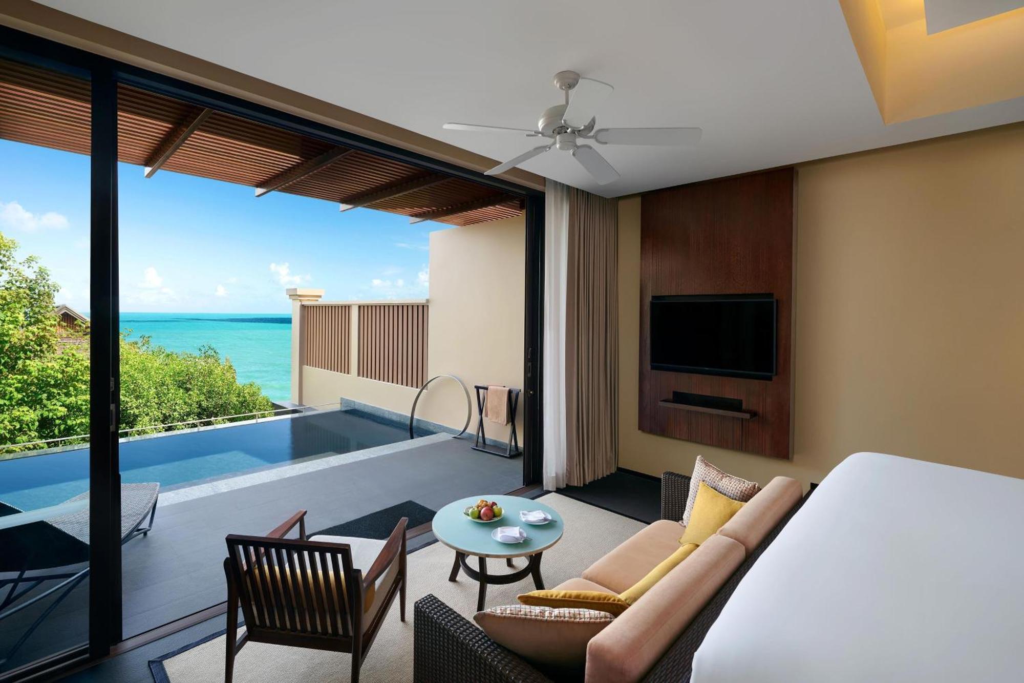 Ocean Pool, 1 Bedroom Suite, 1 King, Sofa bed,1671880636:JPEG