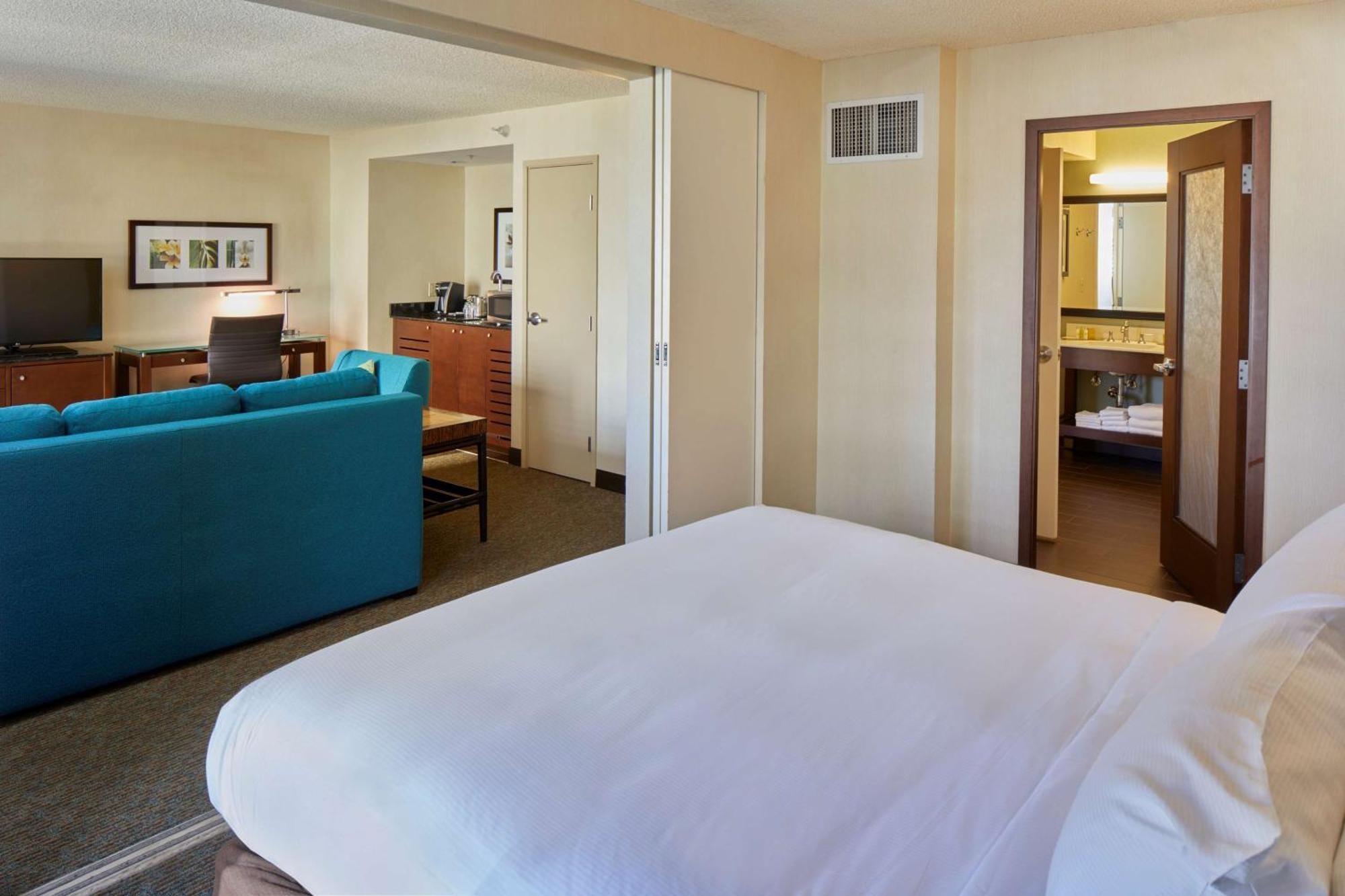 One Bedroom King Suite with City Mountain View