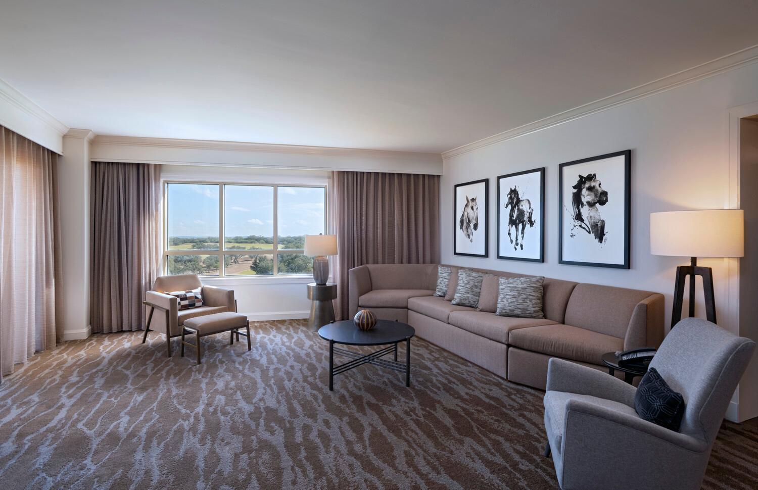 King Suite with Sofa Bed and Golf View,1610226394:JPEG