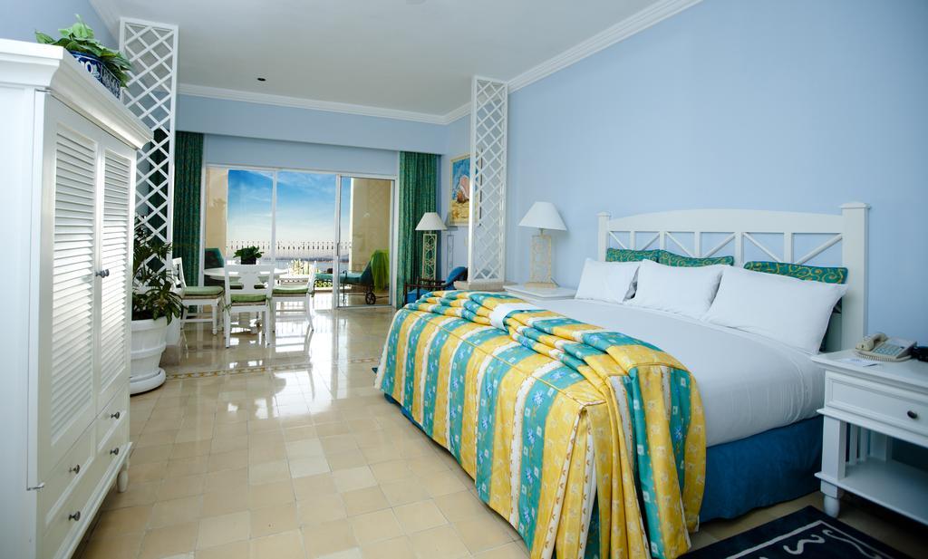 Junior Suite,155495000:JPEG