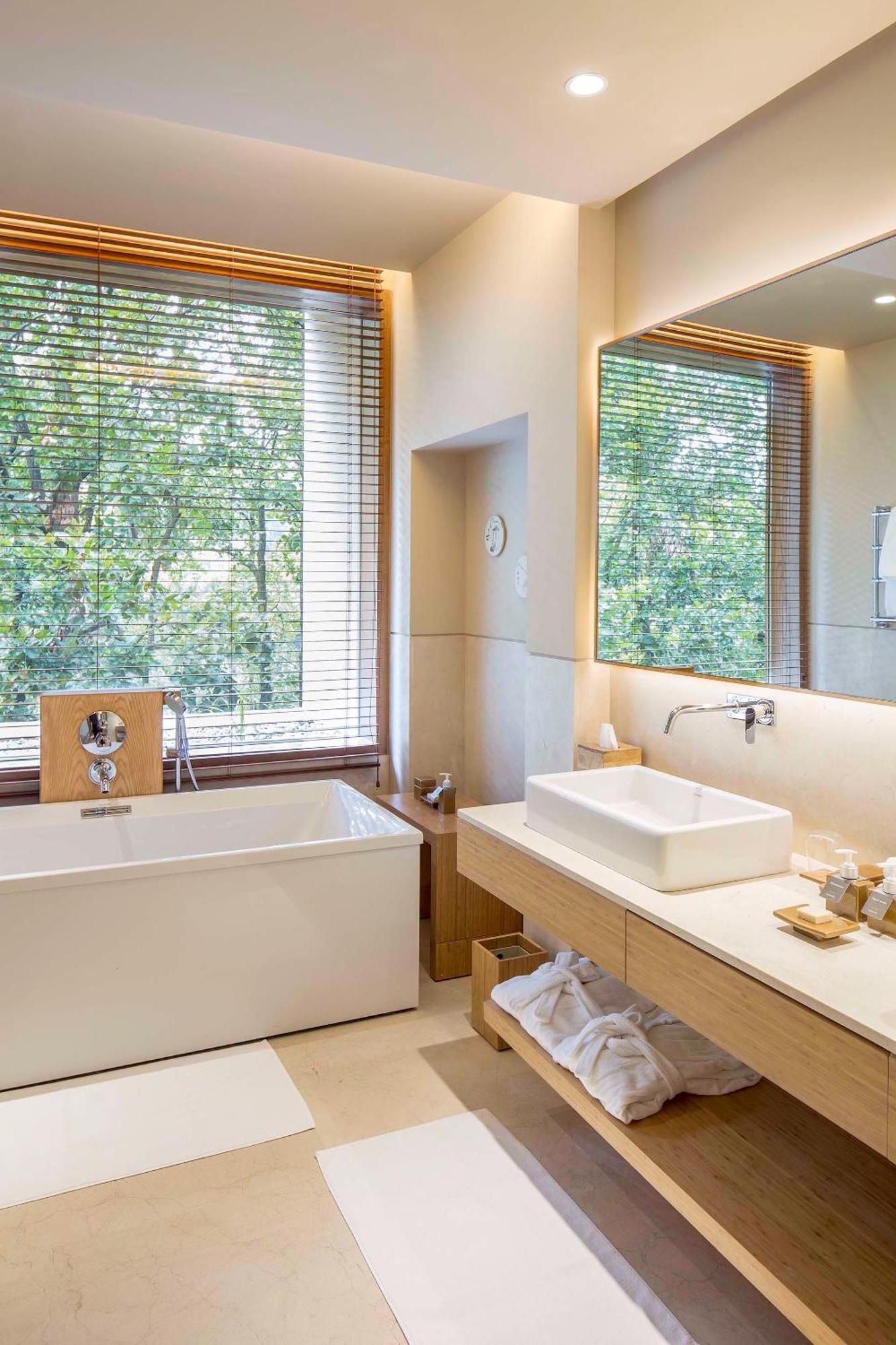 Forest Suite with airport transfers, one wellness session daily and one wellness consultation during the stay
