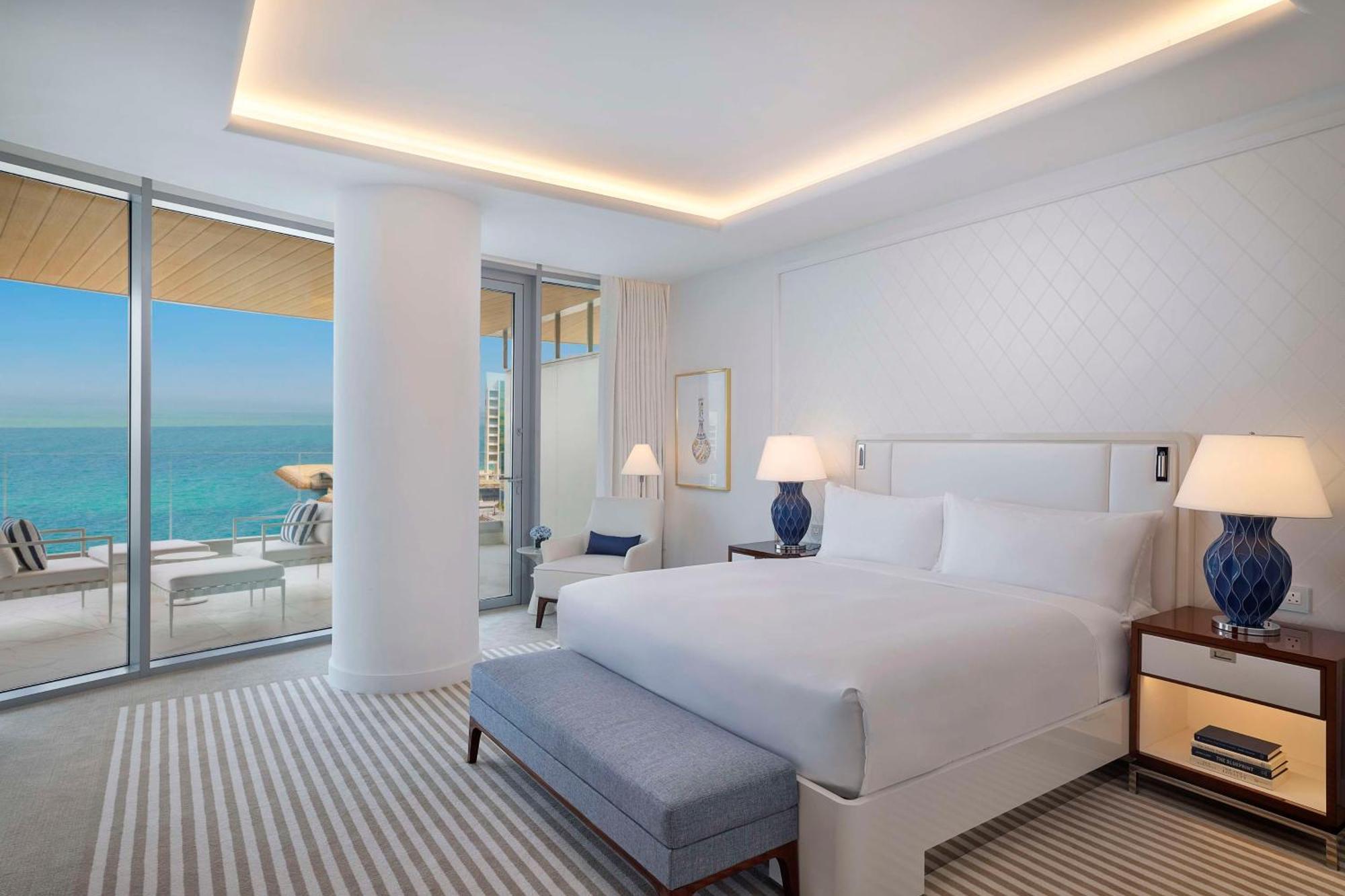One-Bedroom Corner Residence with Sea View,1559932414:JPEG