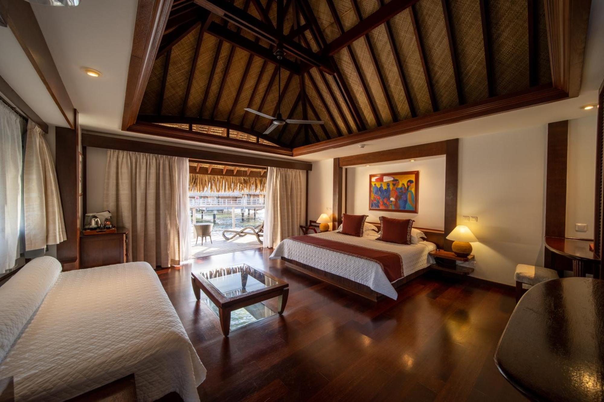 Bungalow über dem Wasser