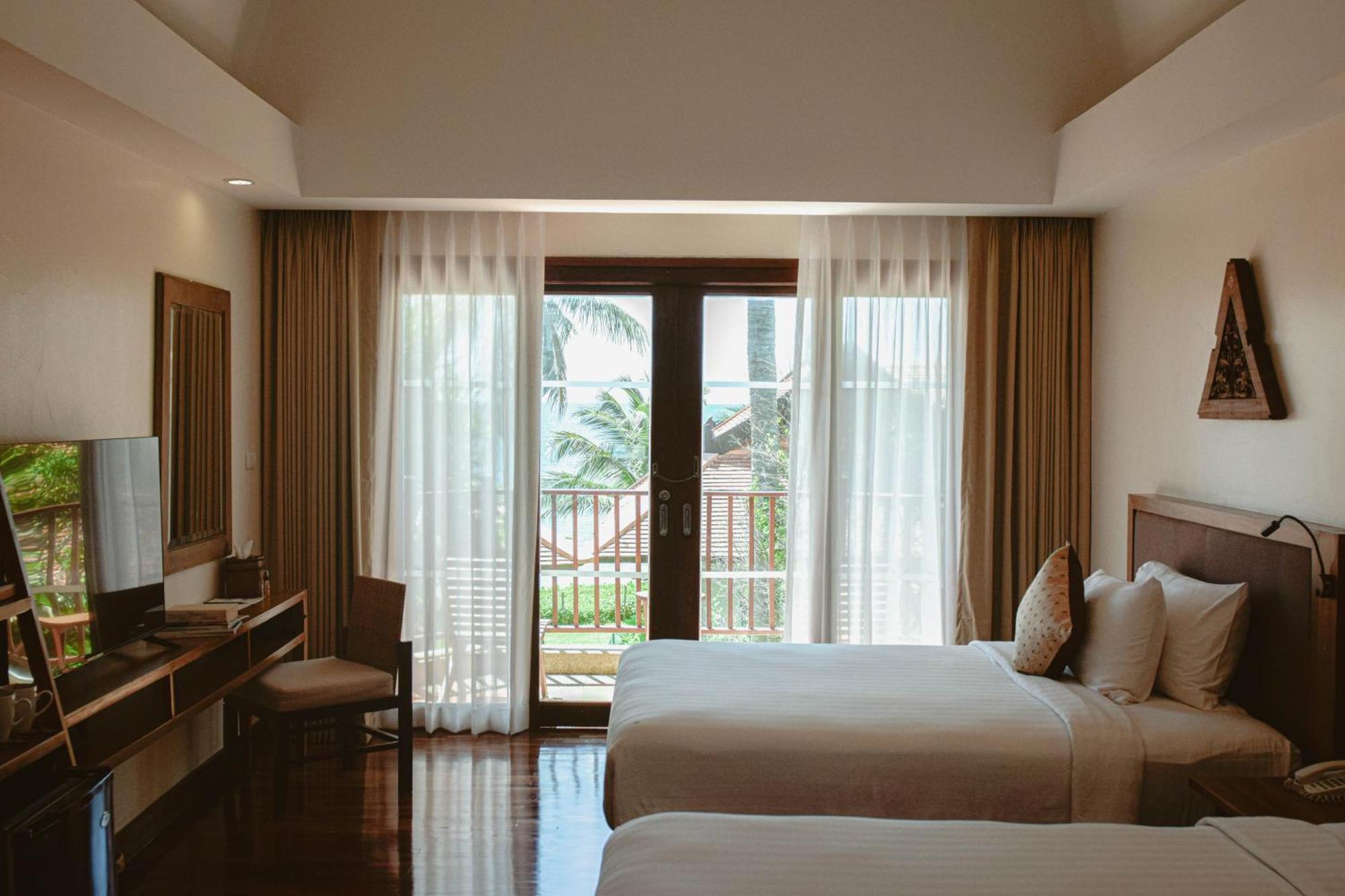 Tropical Room