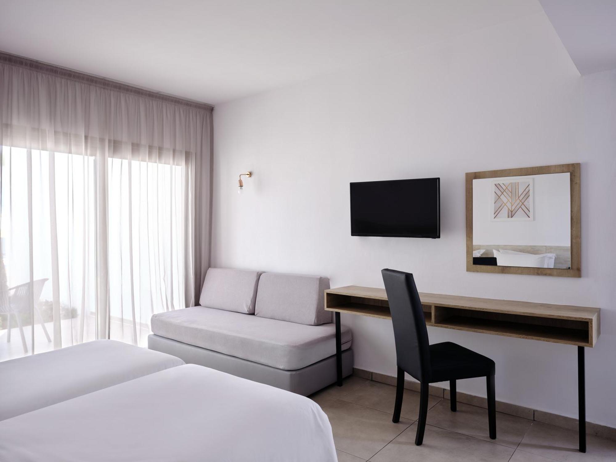 Double or Twin Room,1580333387:JPEG