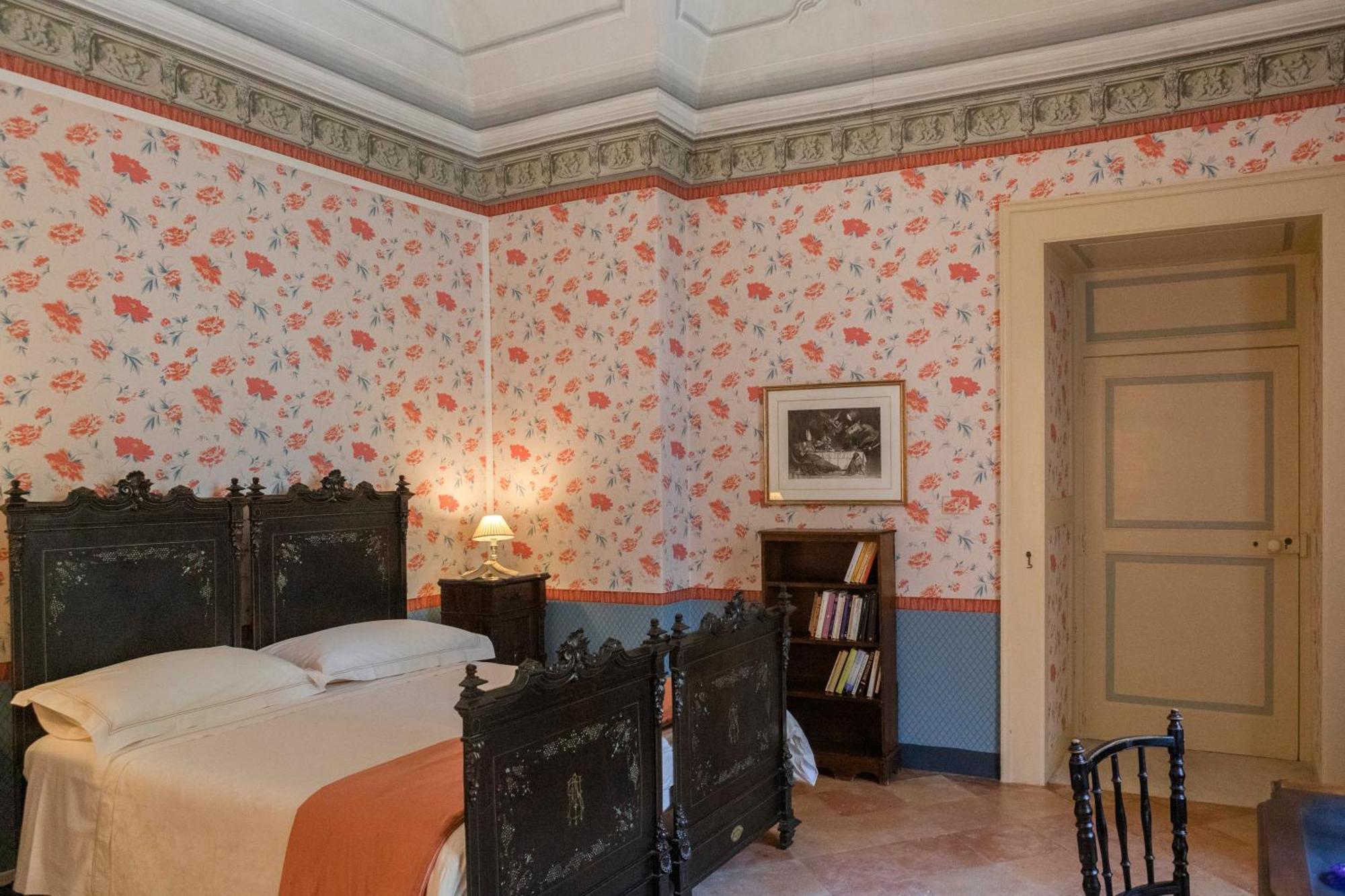 Double Room,1756844222:JPEG