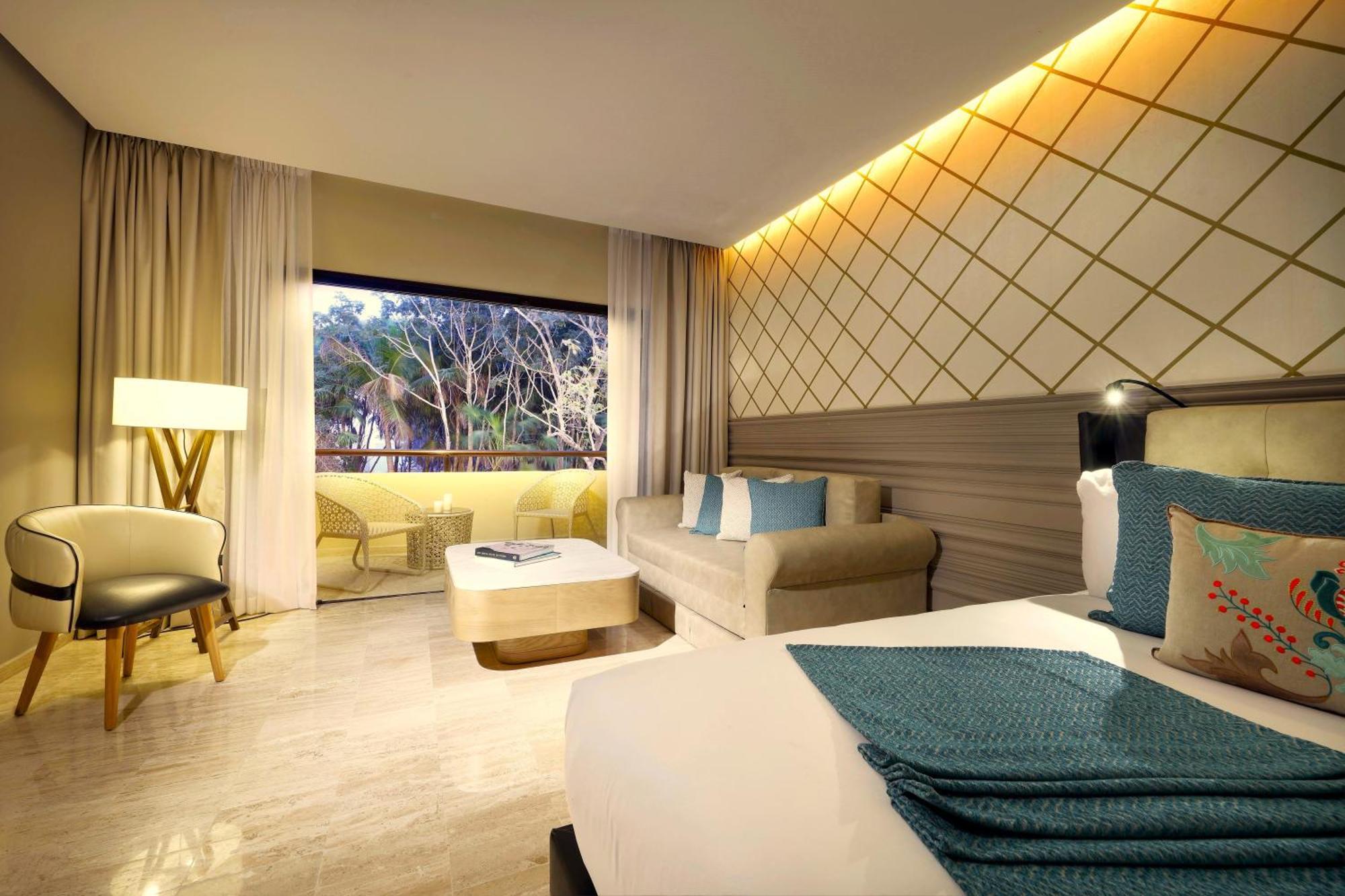 Junior Suite Poolside,1588054970:JPEG