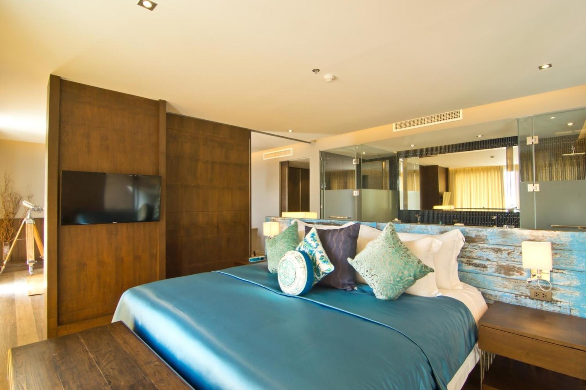 Luxury Suite
