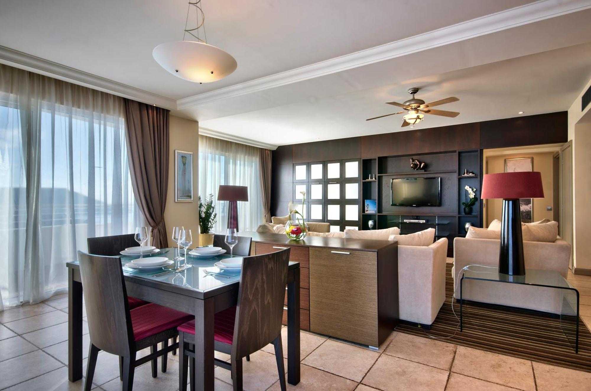 Penthouse Suite with Sea View