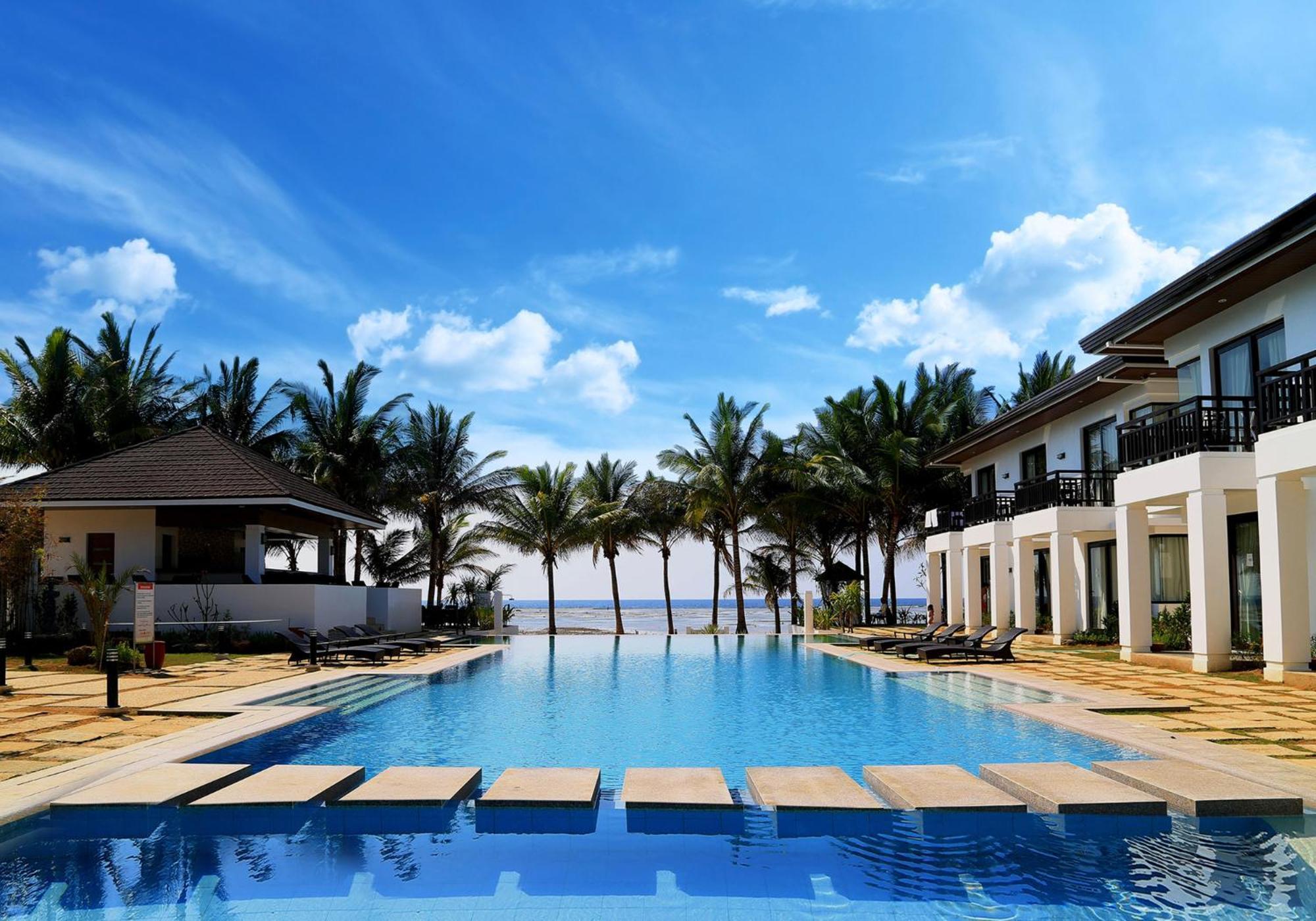 Suite with Pool View