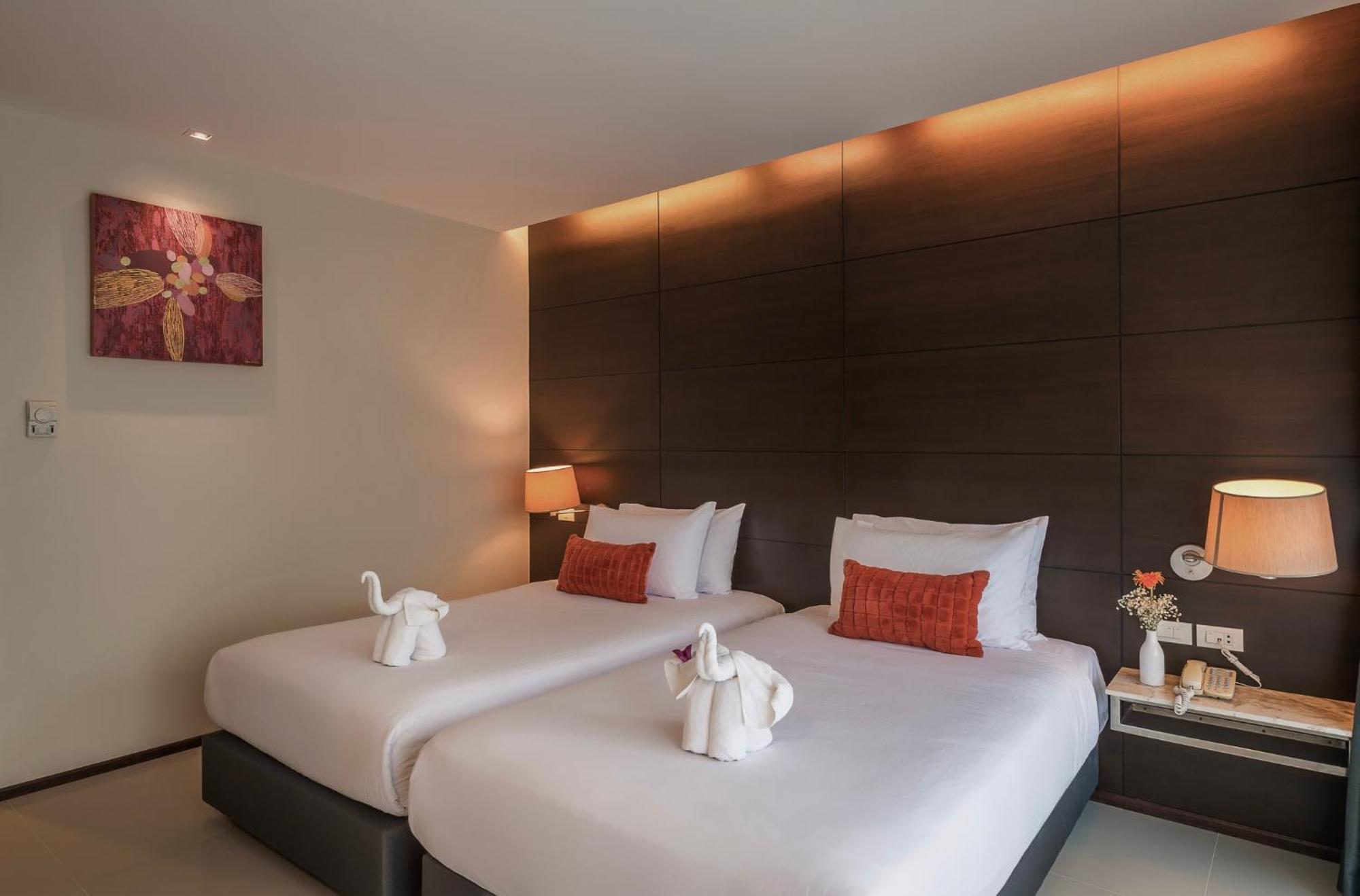 Deluxe Double or Twin Room with Pool View,1590341768:JPEG